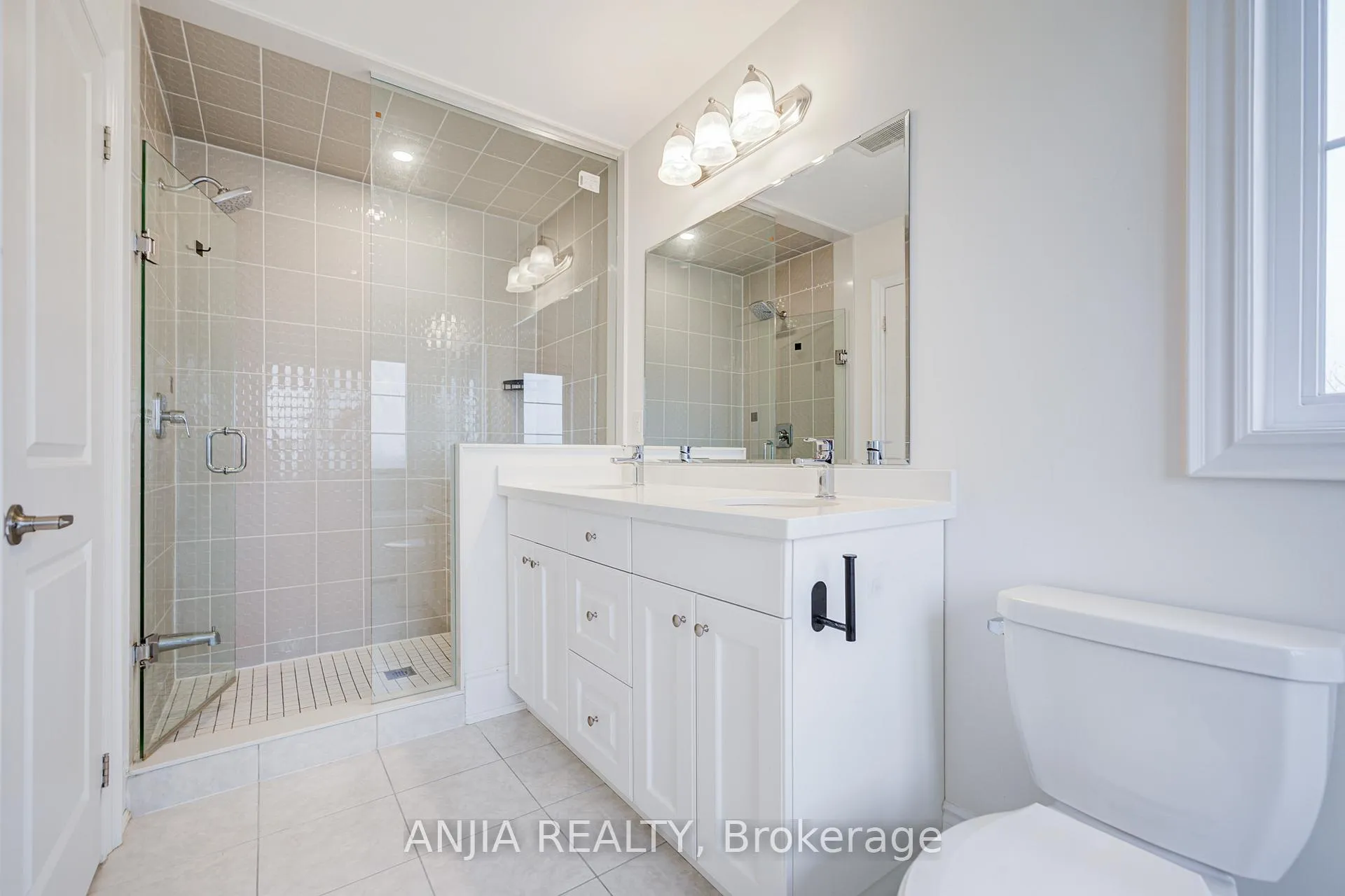 Photo 27 of 329 Swan Park Road, Markham, Greensborough — HOMEH