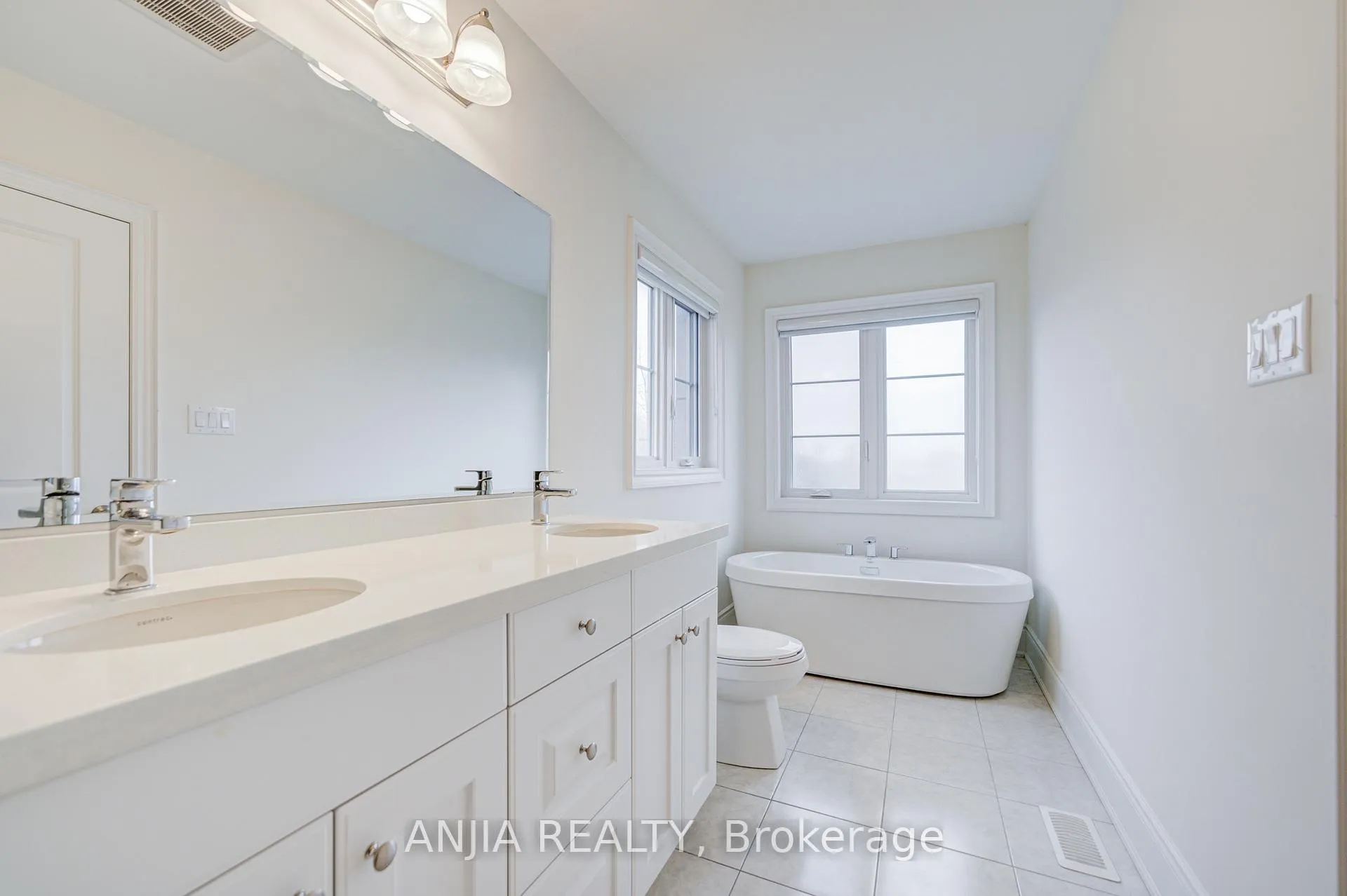 Photo 28 of 329 Swan Park Road, Markham, Greensborough — HOMEH