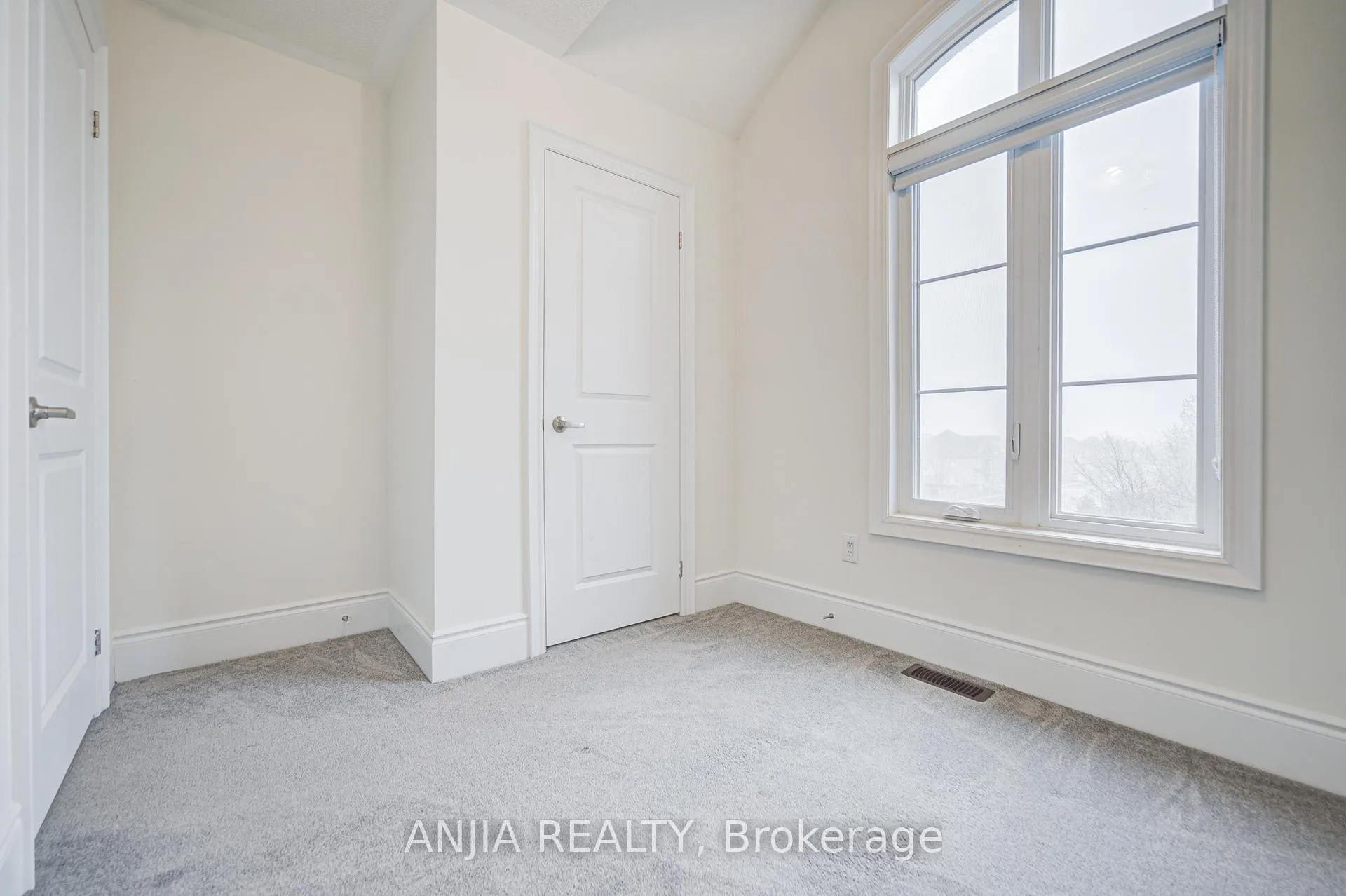 Photo 29 of 329 Swan Park Road, Markham, Greensborough — HOMEH