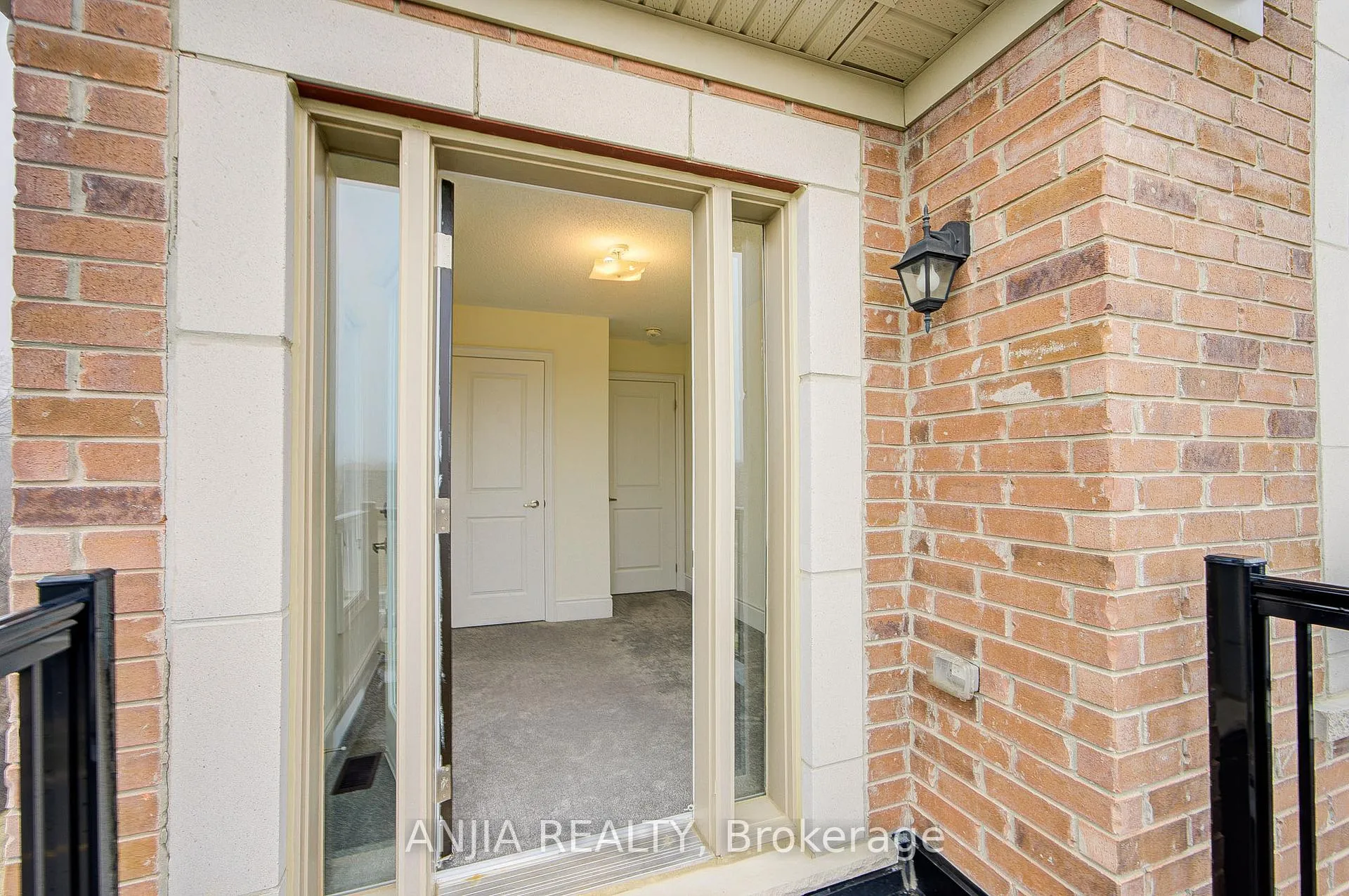 Photo 33 of 329 Swan Park Road, Markham, Greensborough — HOMEH