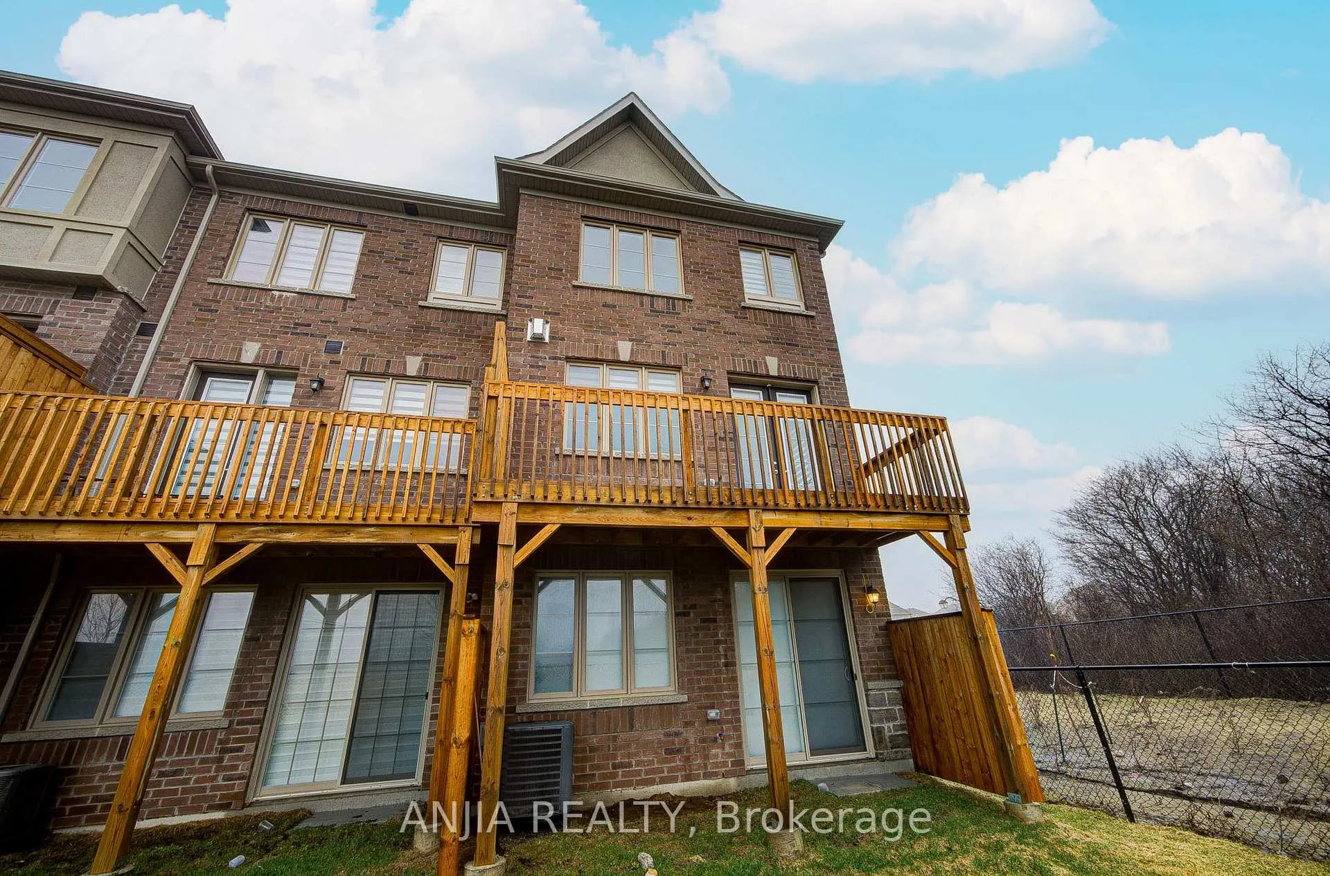 Photo 36 of 329 Swan Park Road, Markham, Greensborough — HOMEH