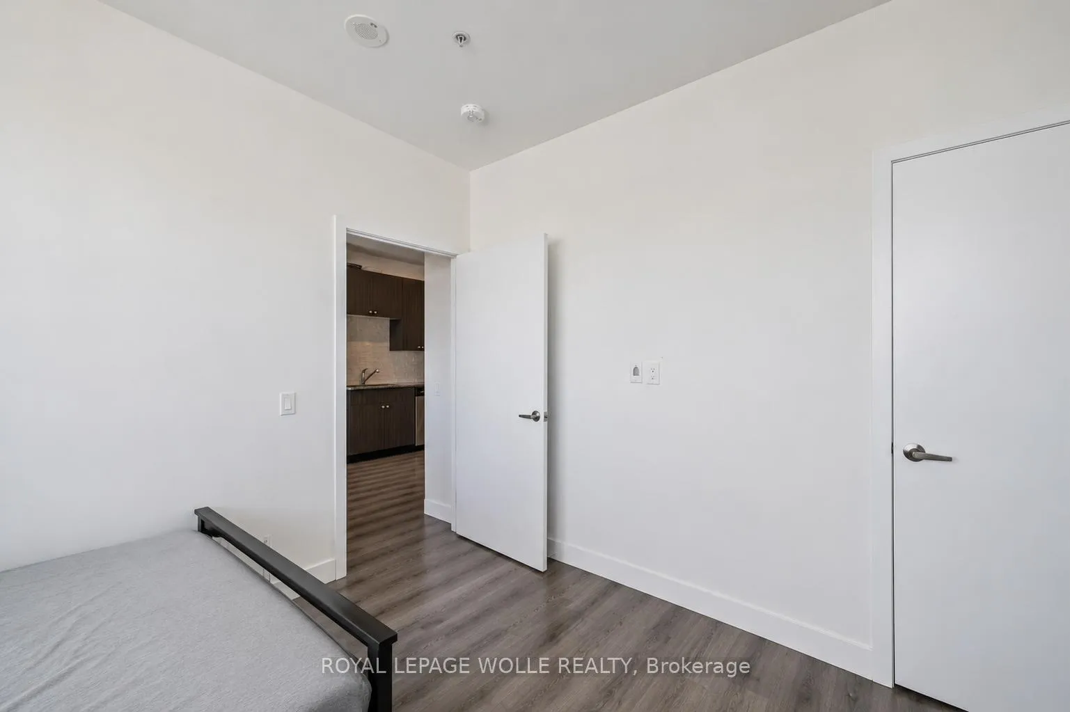 Photo 13 of Unit 902, 100 Garment Street, Kitchener, City Commercial Core — HOMEH