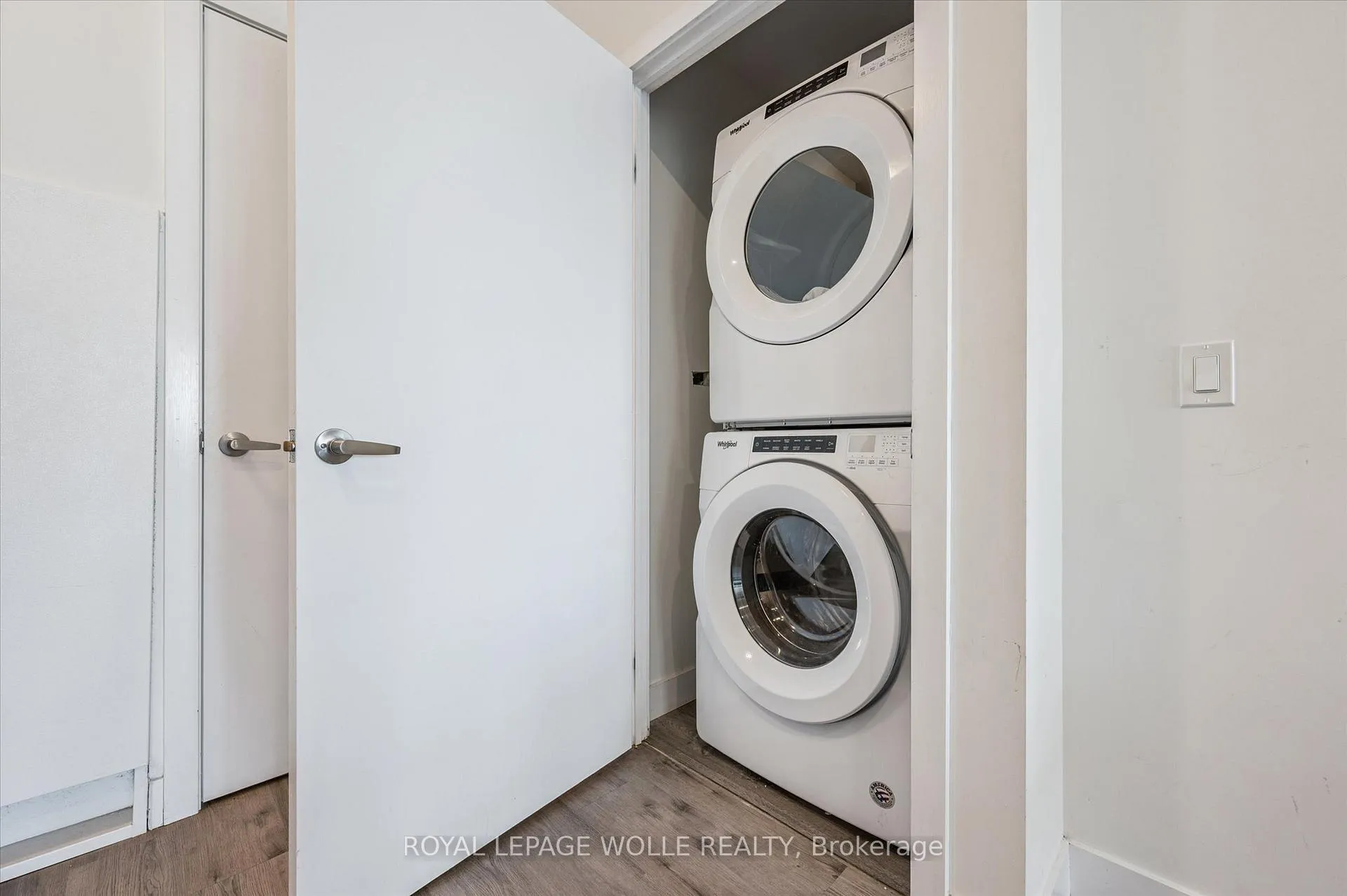 Photo 17 of Unit 902, 100 Garment Street, Kitchener, City Commercial Core — HOMEH
