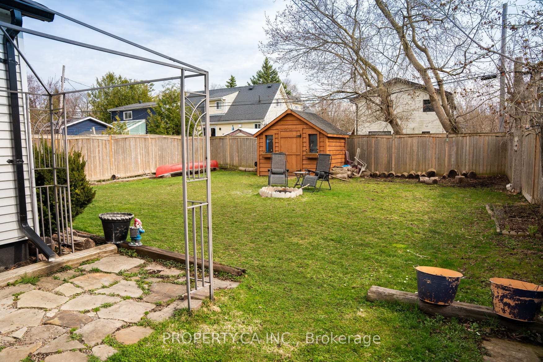 Photo 16 of 323 Pasadena Drive, Georgina, Keswick South — HOMEH