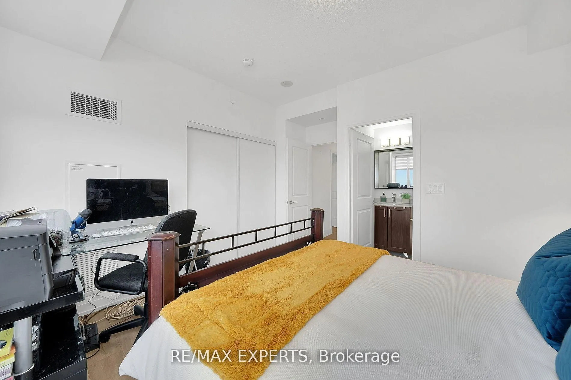 Photo 10 of Unit 911, 3600 Highway 7, Vaughan, Vaughan Corporate Centre — HOMEH