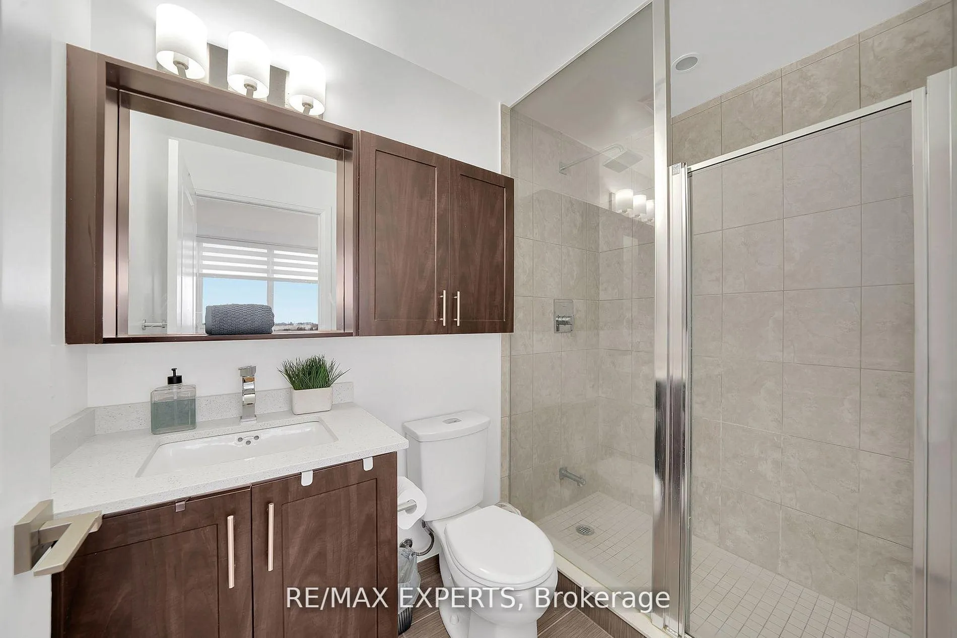 Photo 11 of Unit 911, 3600 Highway 7, Vaughan, Vaughan Corporate Centre — HOMEH