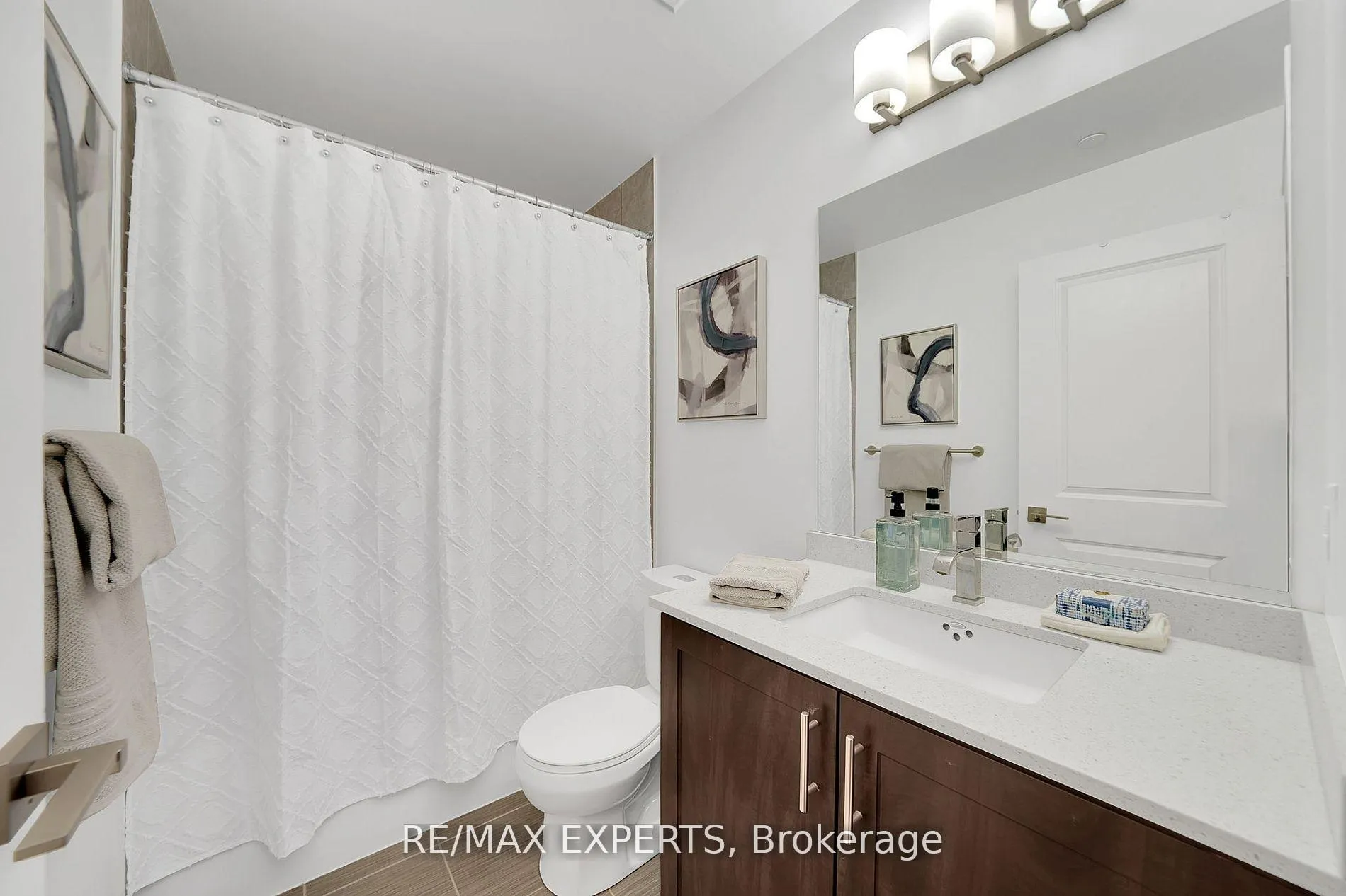 Photo 13 of Unit 911, 3600 Highway 7, Vaughan, Vaughan Corporate Centre — HOMEH