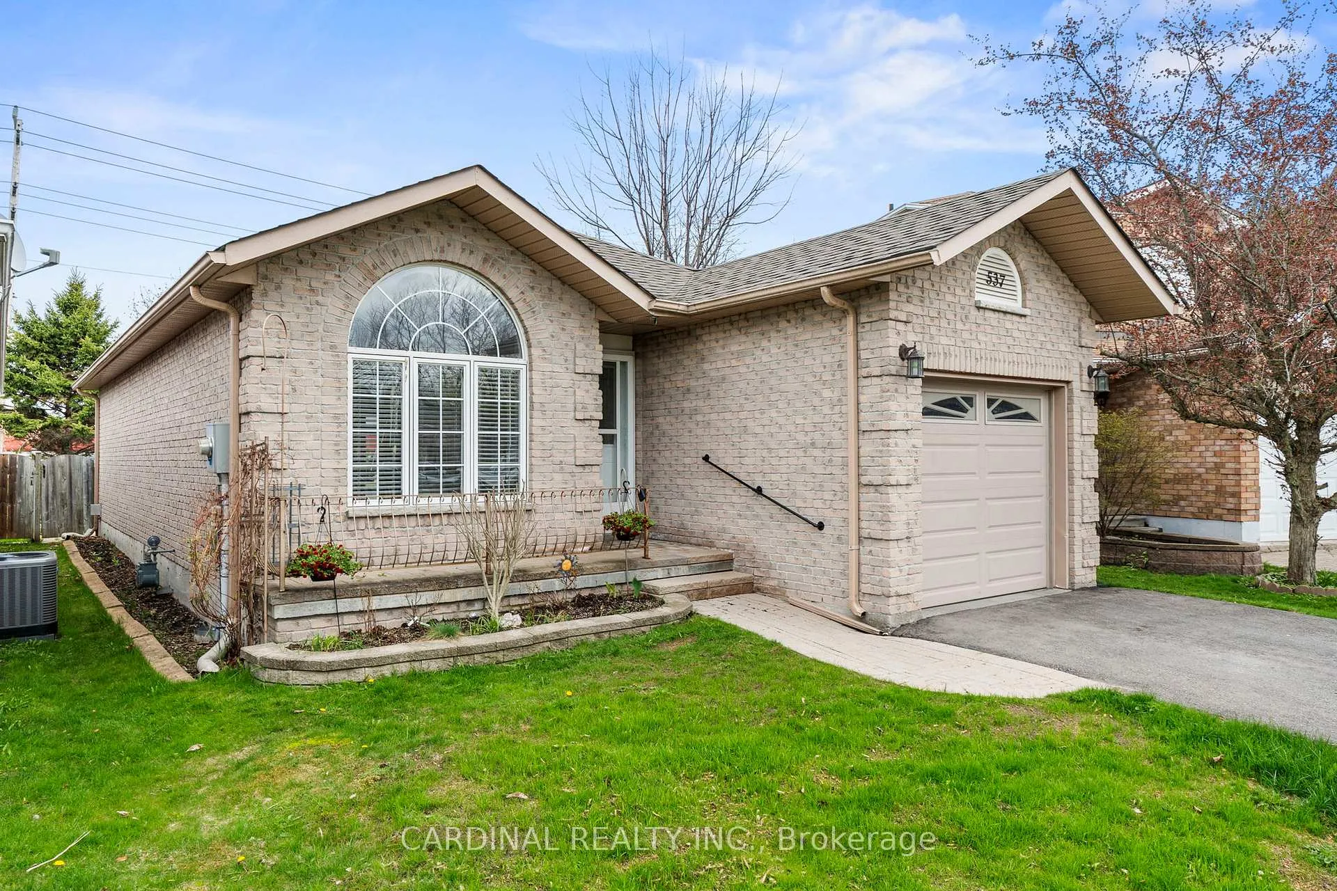 Photo 3 of 537 Wilson Road, Cobourg — HOMEH