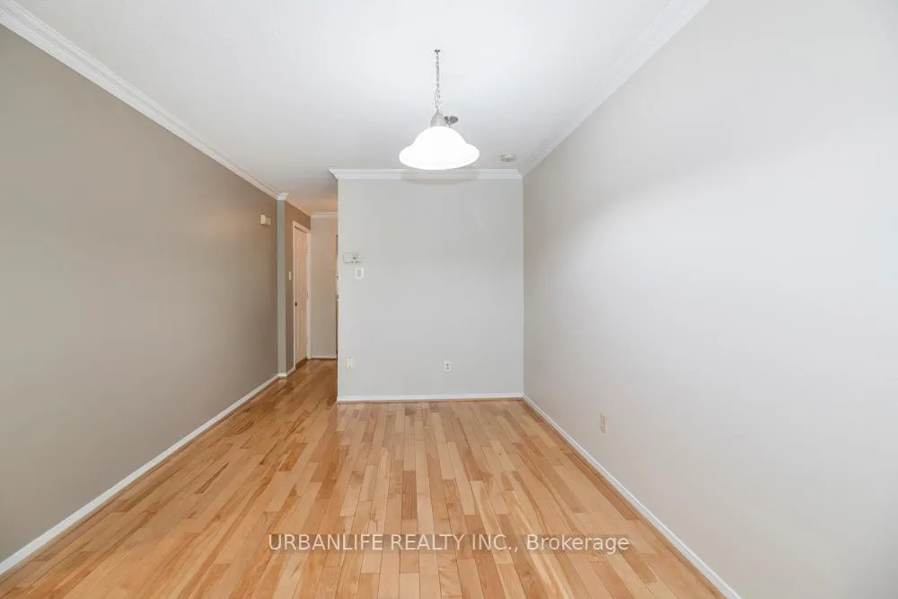Photo 9 of 911A Adelaide Street W, Toronto, Niagara — HOMEH