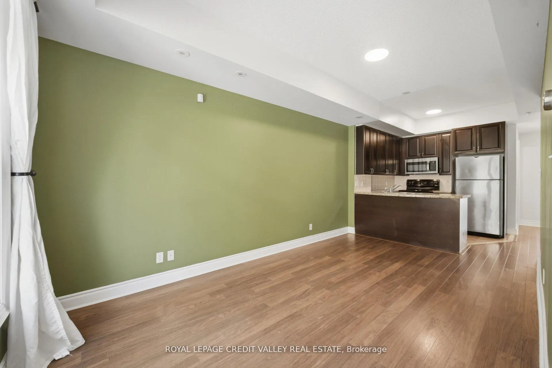 Photo 5 of Unit TH21, 88 Carr Street, Toronto, Kensington-Chinatown — HOMEH