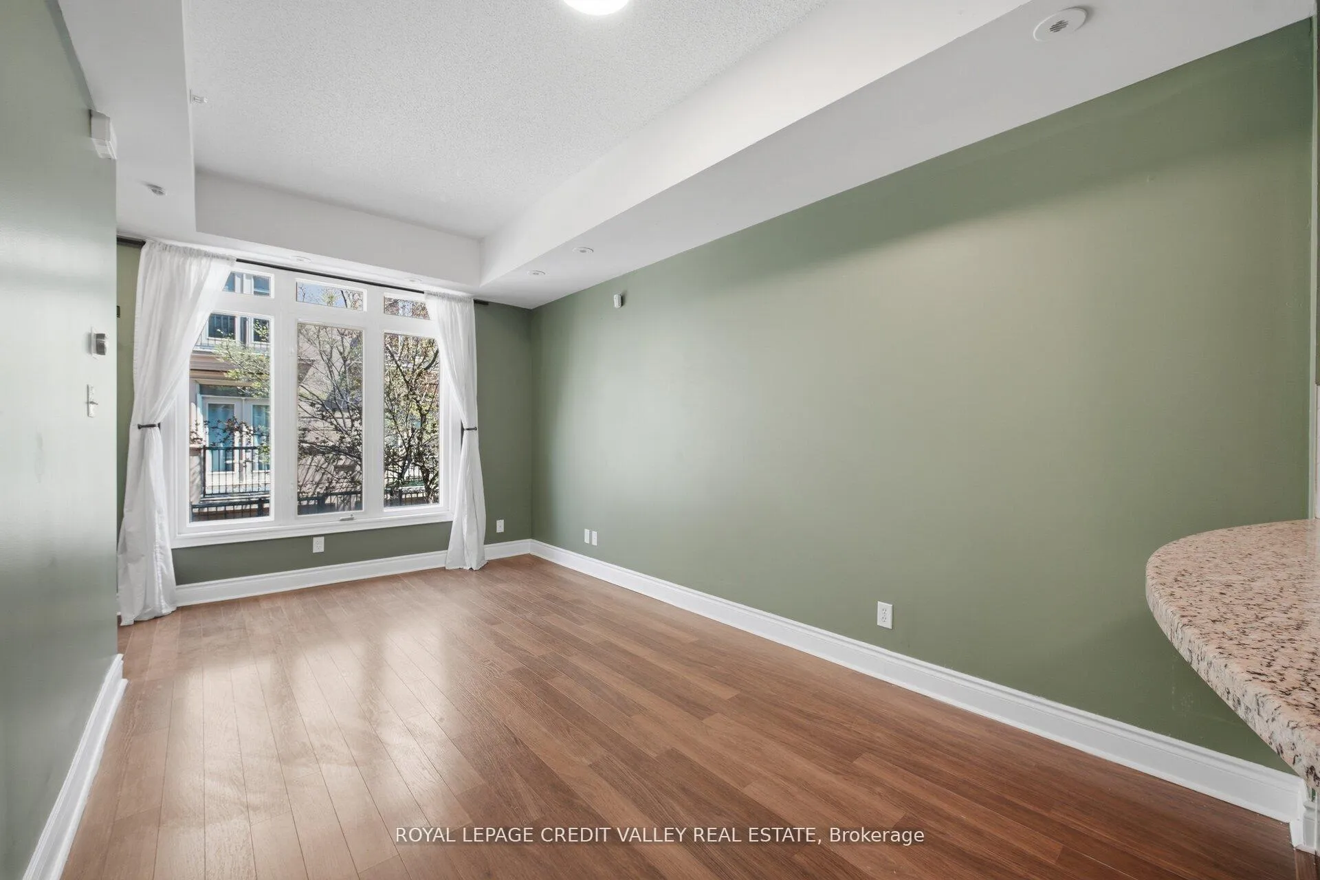 Photo 8 of Unit TH21, 88 Carr Street, Toronto, Kensington-Chinatown — HOMEH