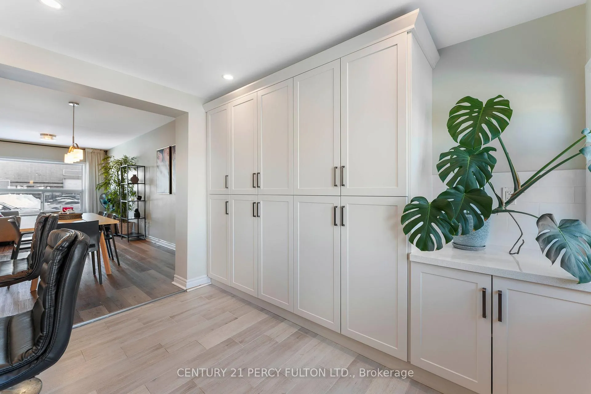 Photo 11 of 111 Melrose Avenue N, Hamilton, Gibson — HOMEH