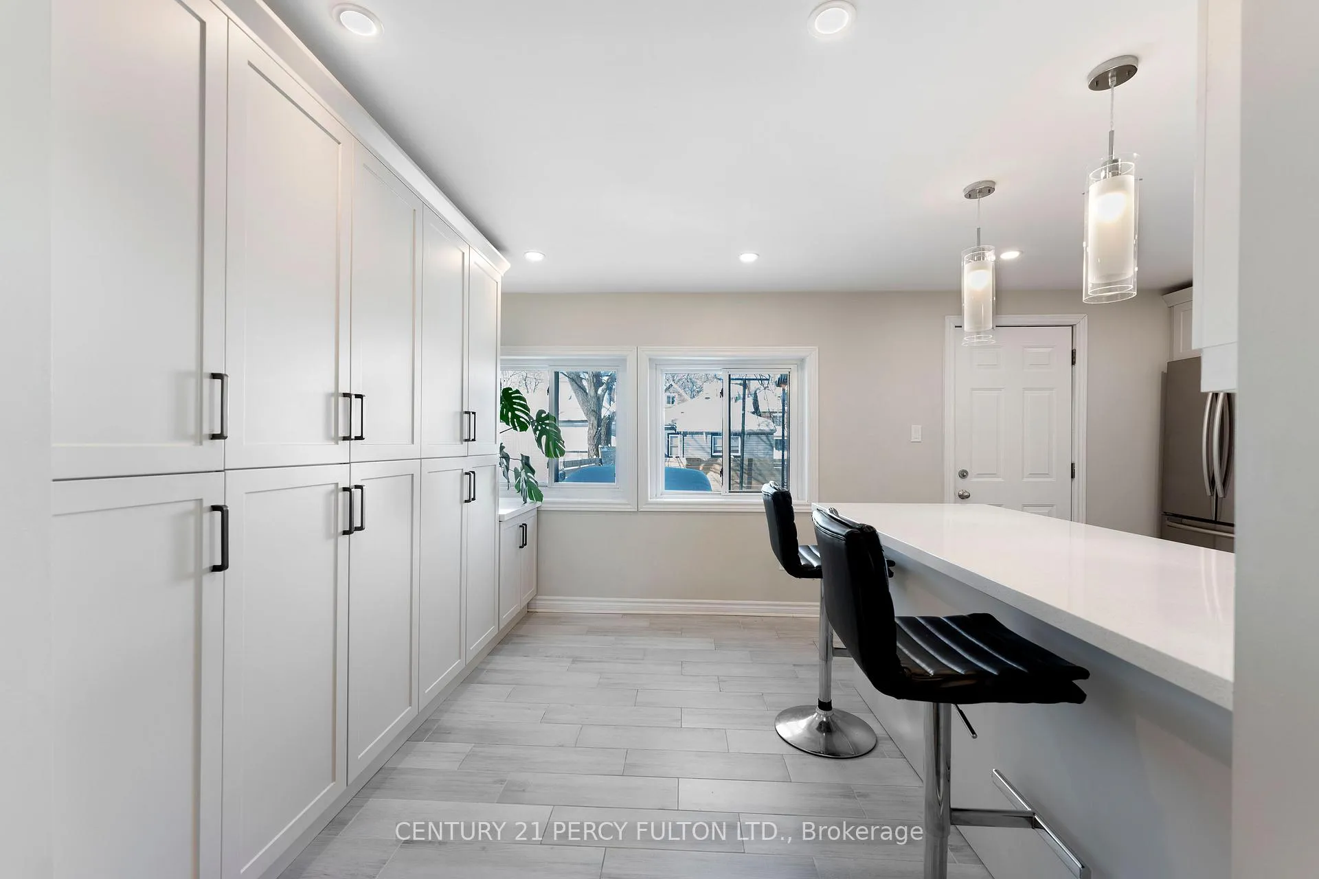 Photo 12 of 111 Melrose Avenue N, Hamilton, Gibson — HOMEH
