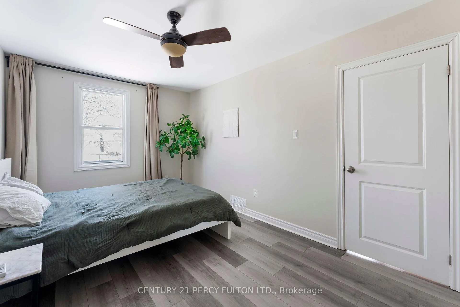 Photo 17 of 111 Melrose Avenue N, Hamilton, Gibson — HOMEH