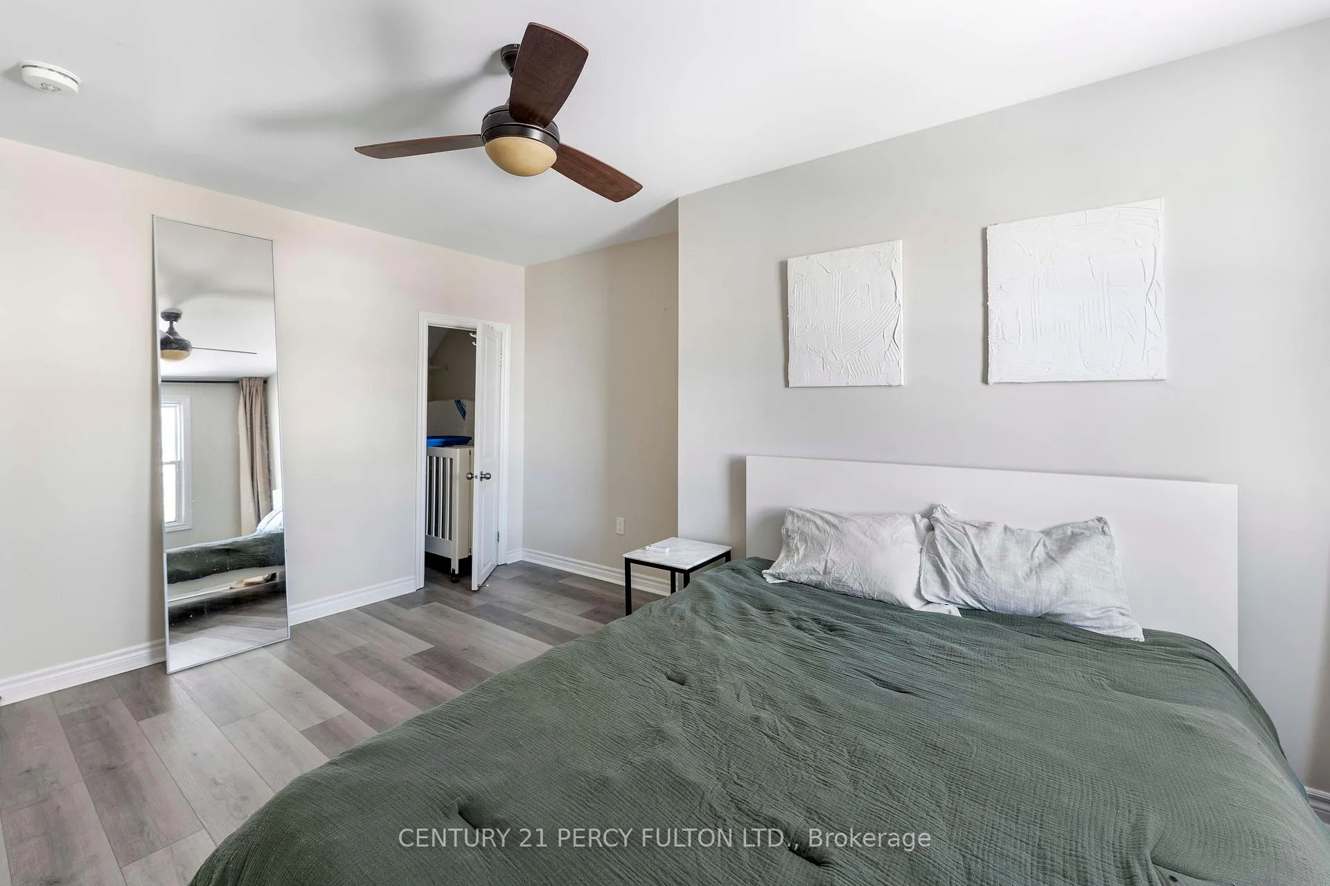 Photo 18 of 111 Melrose Avenue N, Hamilton, Gibson — HOMEH