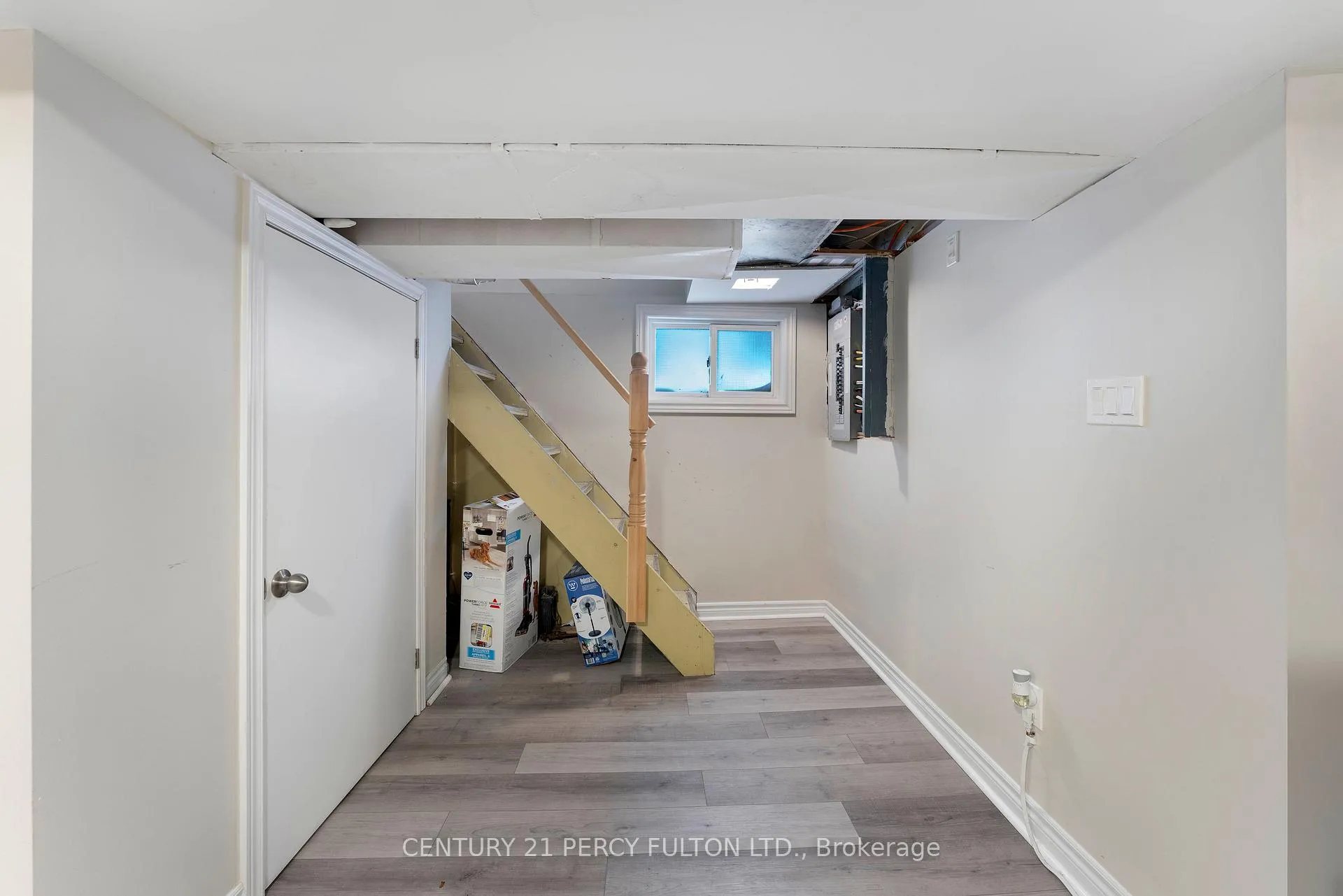 Photo 22 of 111 Melrose Avenue N, Hamilton, Gibson — HOMEH