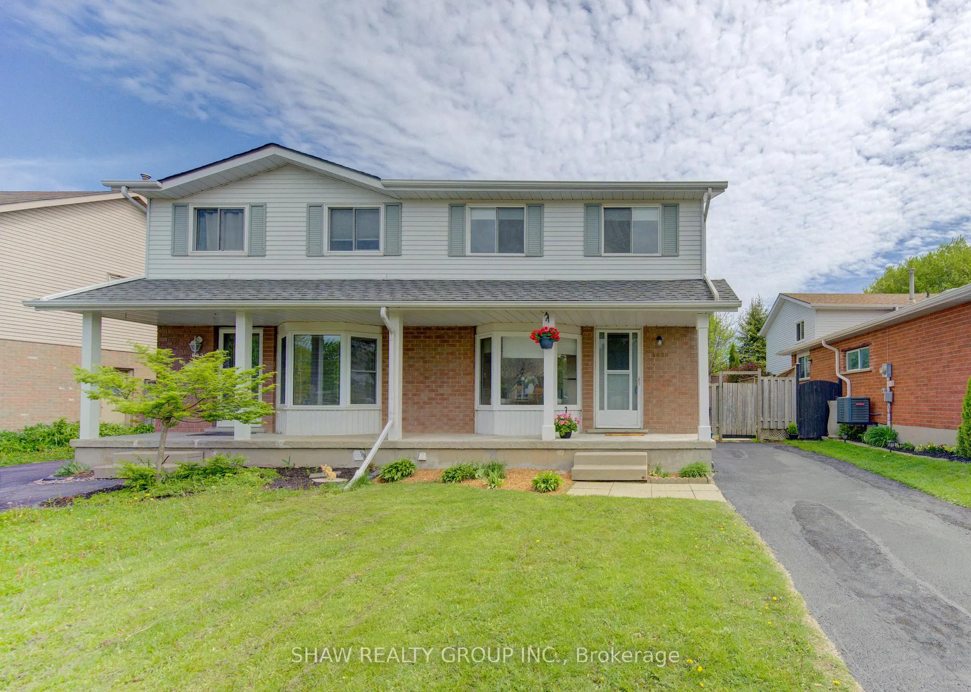 Photo 3 of Unit B, 603 Pinerow Crescent, Waterloo — HOMEH