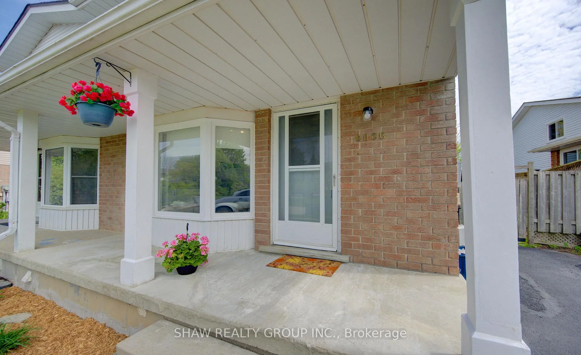 Photo 6 of Unit B, 603 Pinerow Crescent, Waterloo — HOMEH