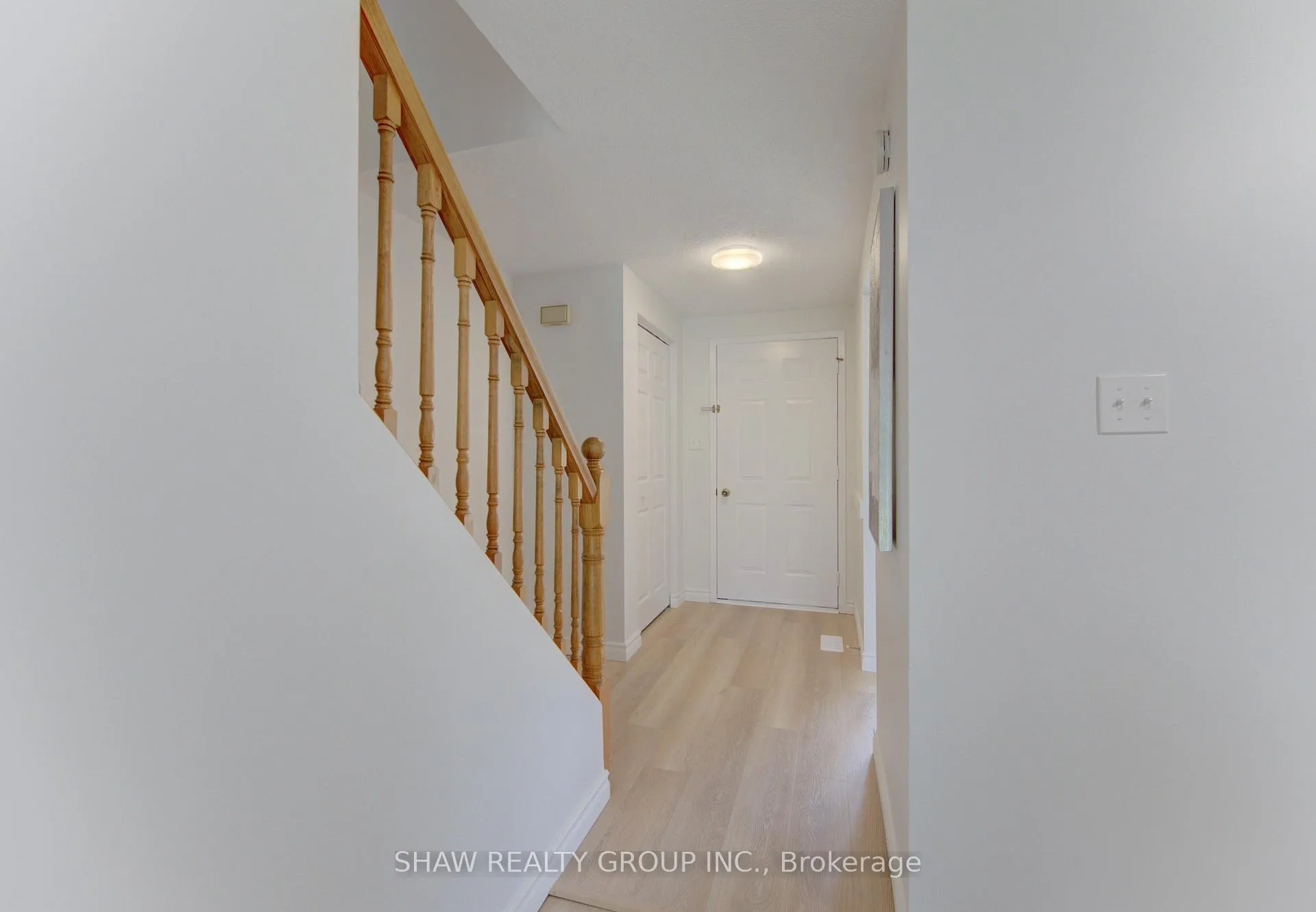 Photo 8 of Unit B, 603 Pinerow Crescent, Waterloo — HOMEH