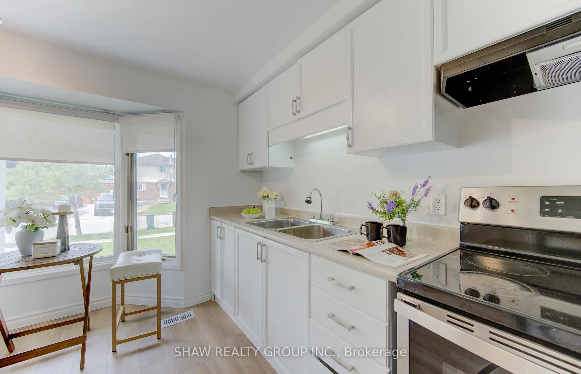Photo 10 of Unit B, 603 Pinerow Crescent, Waterloo — HOMEH