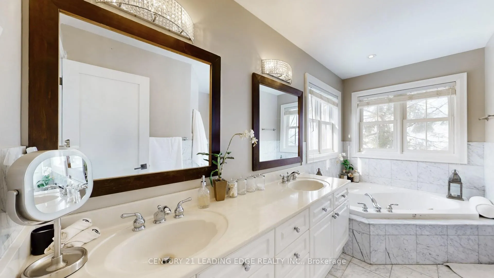Photo 23 of 234 Main Street, Markham, Unionville — HOMEH