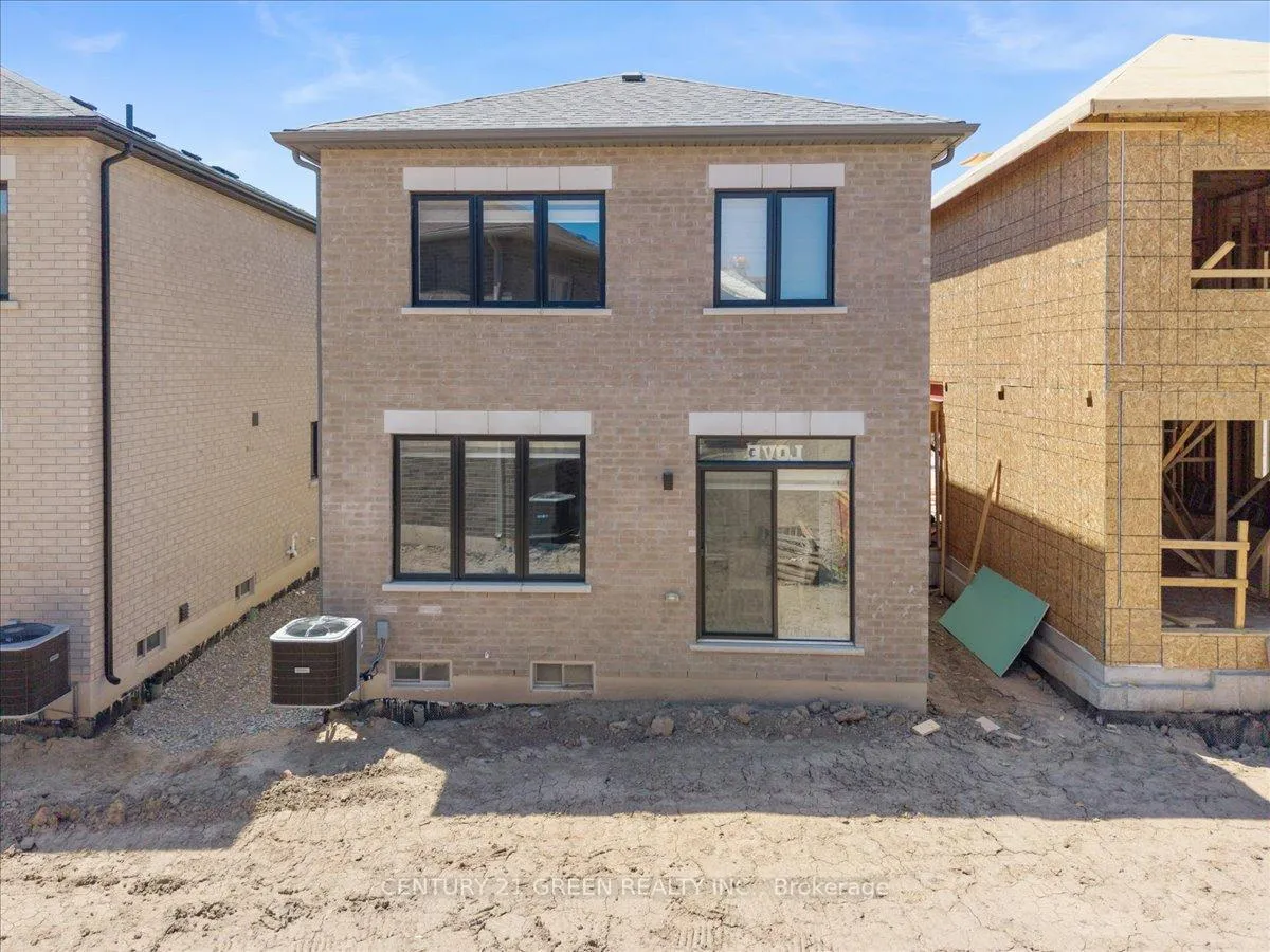 Photo 34 of 384 Kennedy Circle W, Milton, Cobban — HOMEH