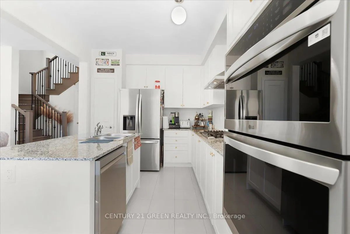 Photo 16 of 384 Kennedy Circle W, Milton, Cobban — HOMEH