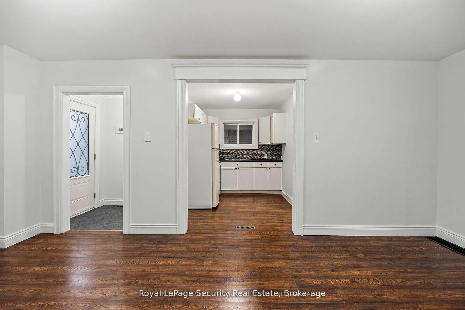 Photo 5 of 177 Clonmore Drive, Scarborough, Birchcliffe-Cliffside — HOMEH