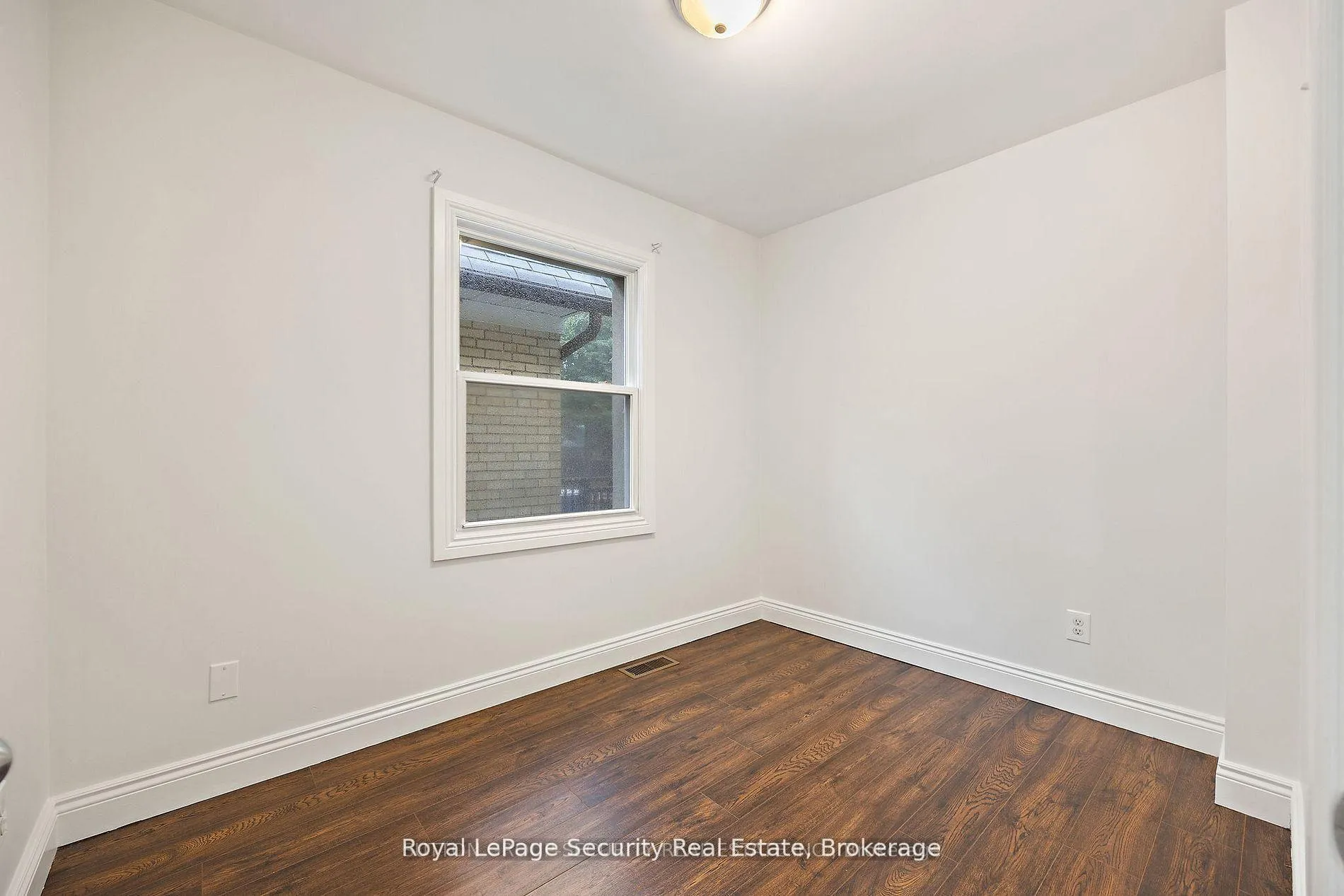 Photo 10 of 177 Clonmore Drive, Scarborough, Birchcliffe-Cliffside — HOMEH