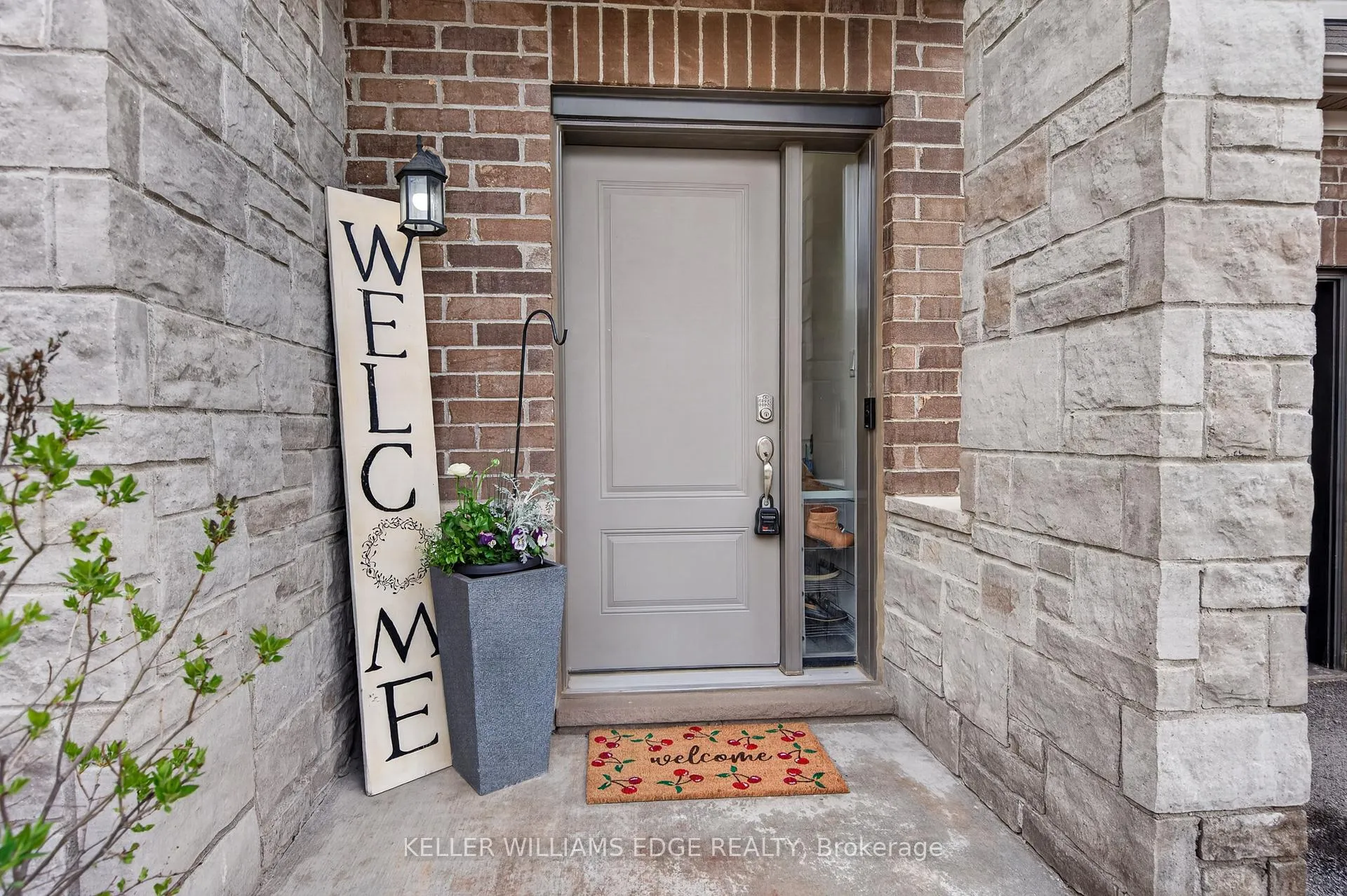 Photo 8 of Unit 2, 377 Glancaster Road, Hamilton, Villages of Glancaster — HOMEH