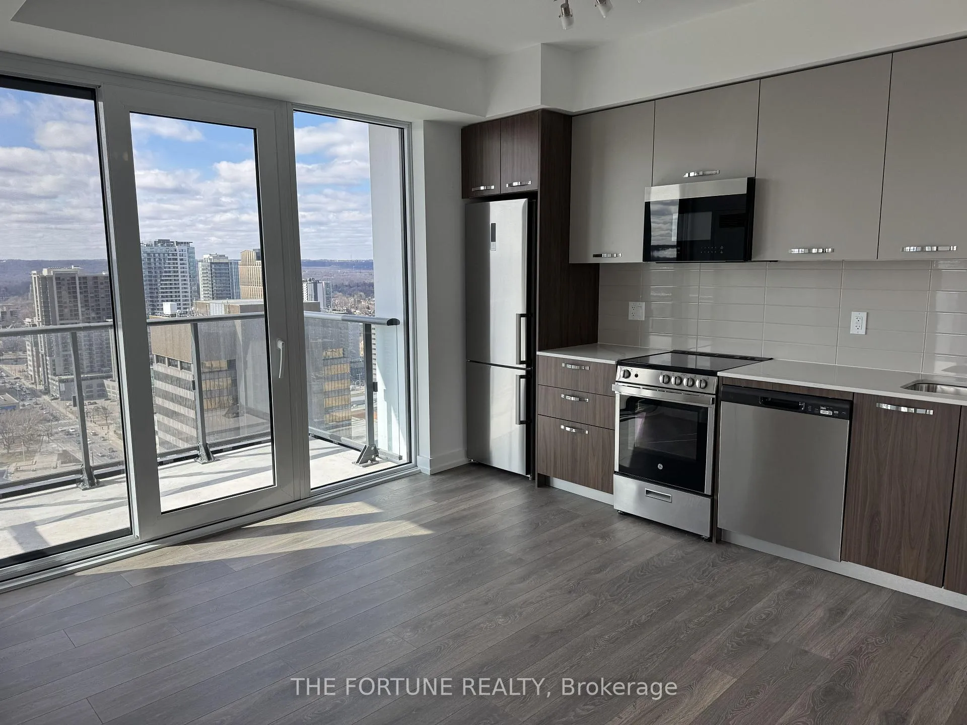 Photo 6 of Unit 2914, 75 James Street S, Hamilton, Corktown — HOMEH