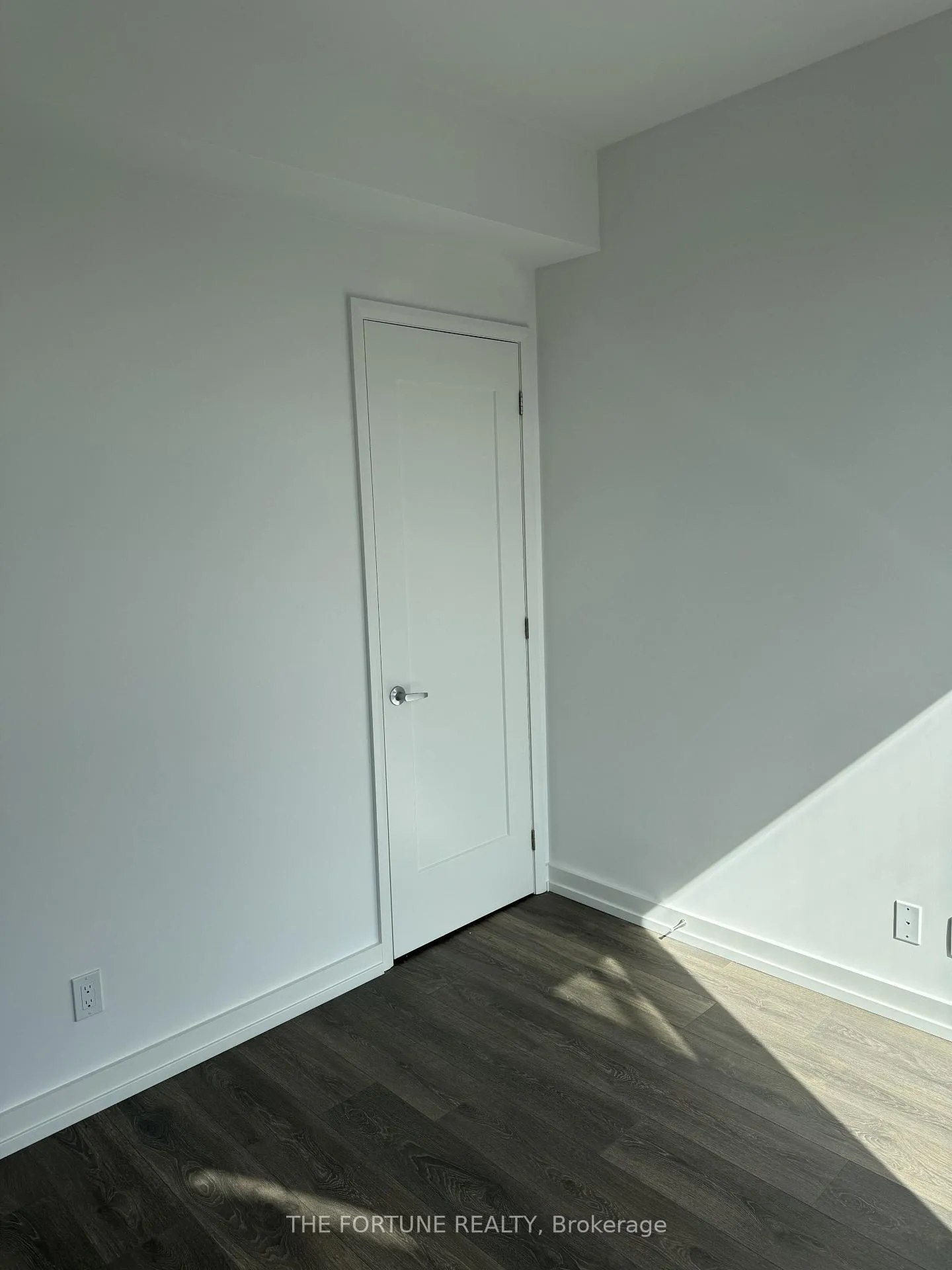 Photo 8 of Unit 2914, 75 James Street S, Hamilton, Corktown — HOMEH