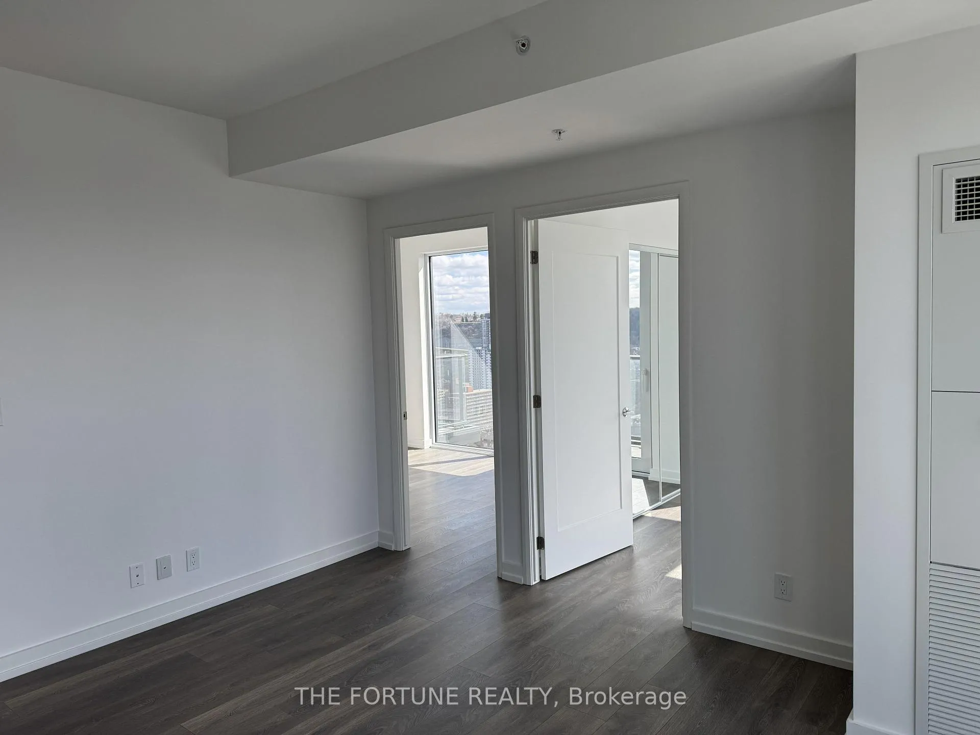 Photo 9 of Unit 2914, 75 James Street S, Hamilton, Corktown — HOMEH