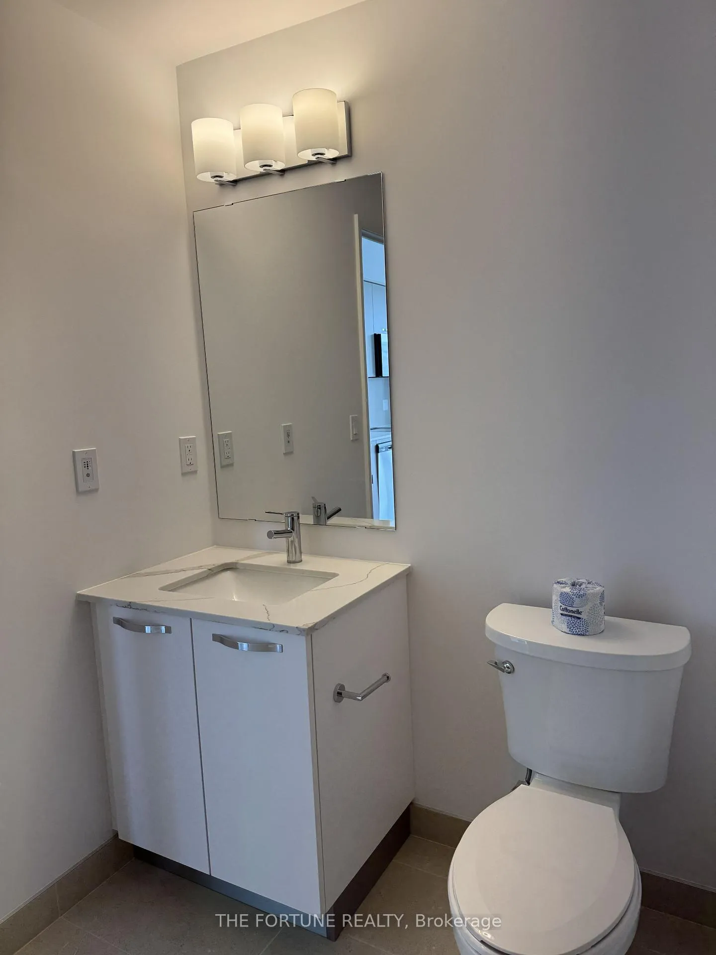 Photo 11 of Unit 2914, 75 James Street S, Hamilton, Corktown — HOMEH
