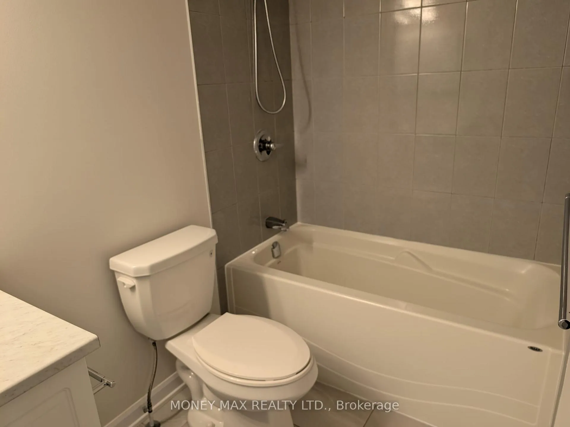 Photo 14 of 56 Teelin Circle, Ottawa, Barrhaven - Half Moon Bay — HOMEH