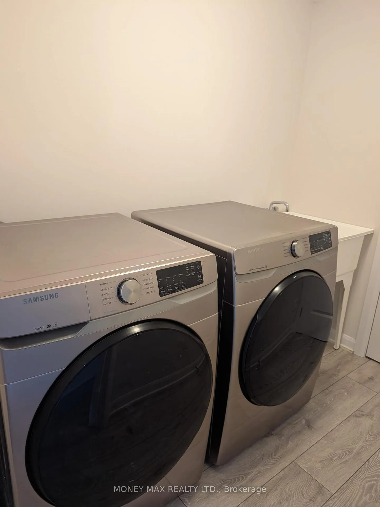 Photo 18 of 56 Teelin Circle, Ottawa, Barrhaven - Half Moon Bay — HOMEH