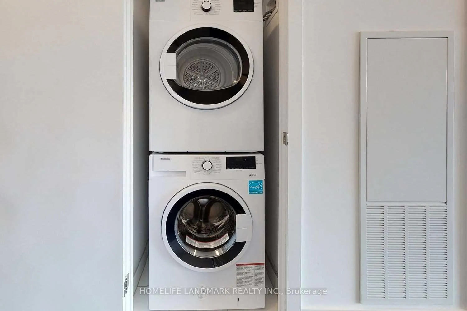 Photo 8 of Unit 2913, 955 Bay Street, Toronto, Bay Street Corridor — HOMEH