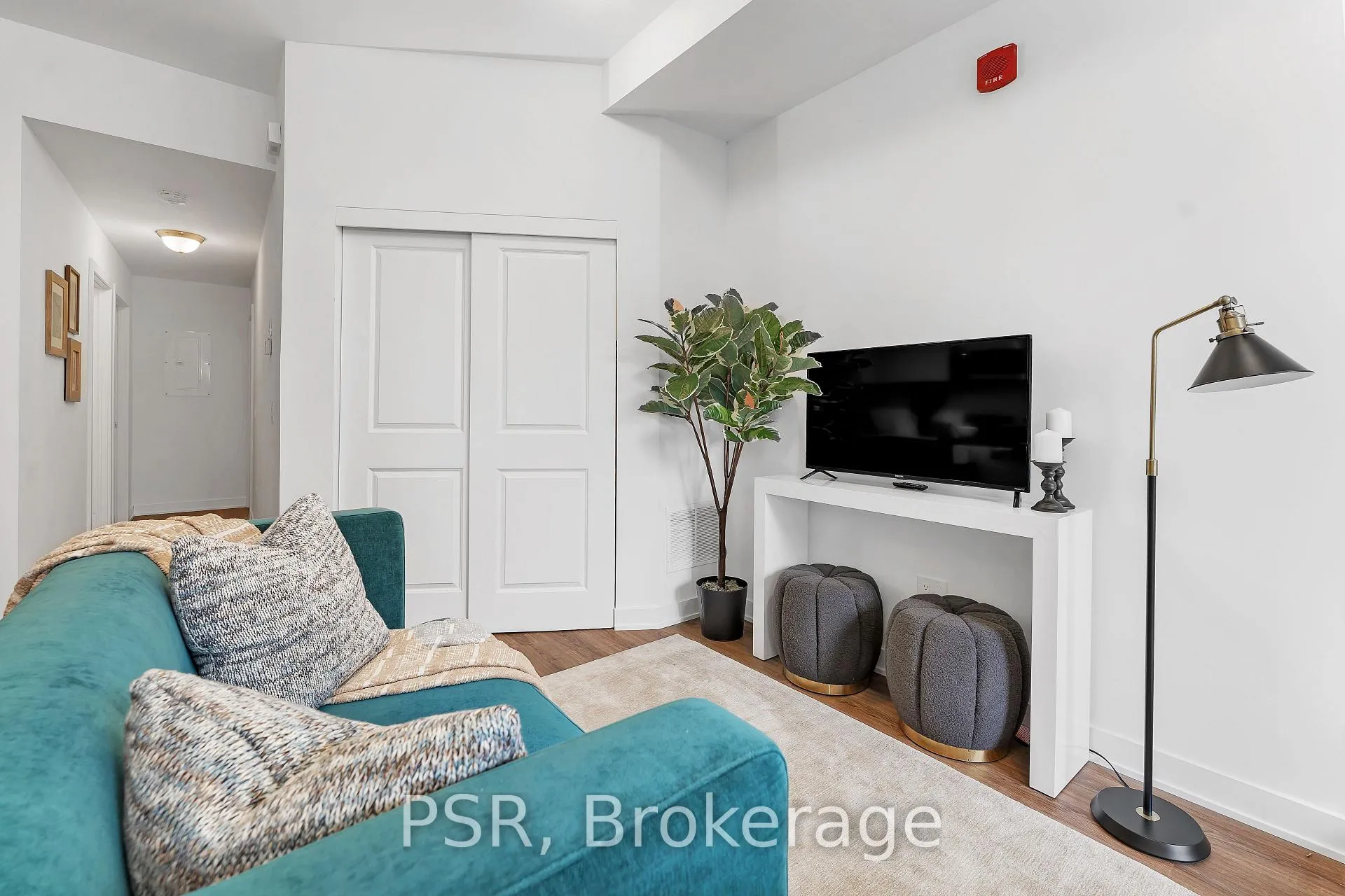 Photo 2 of Unit 108, 41 Danforth Road, Scarborough, Oakridge — HOMEH