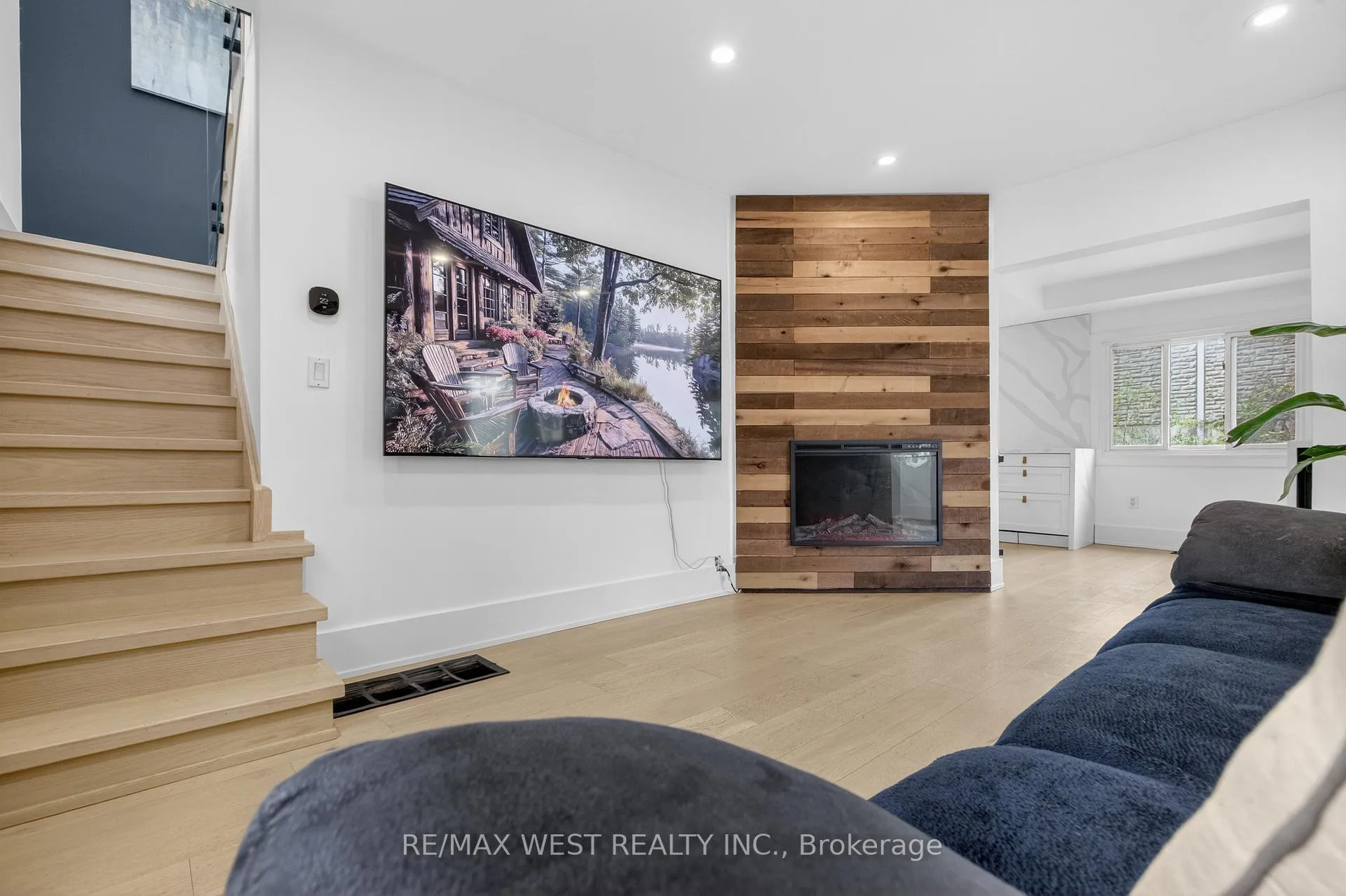 Photo 9 of 834 Beach Boulevard, Hamilton, Hamilton Beach — HOMEH