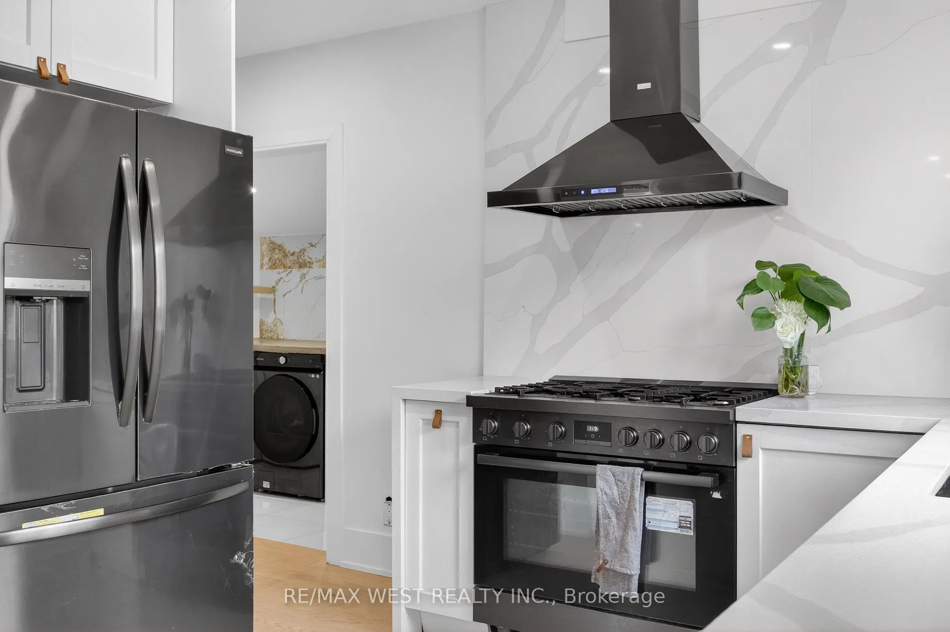 Photo 13 of 834 Beach Boulevard, Hamilton, Hamilton Beach — HOMEH