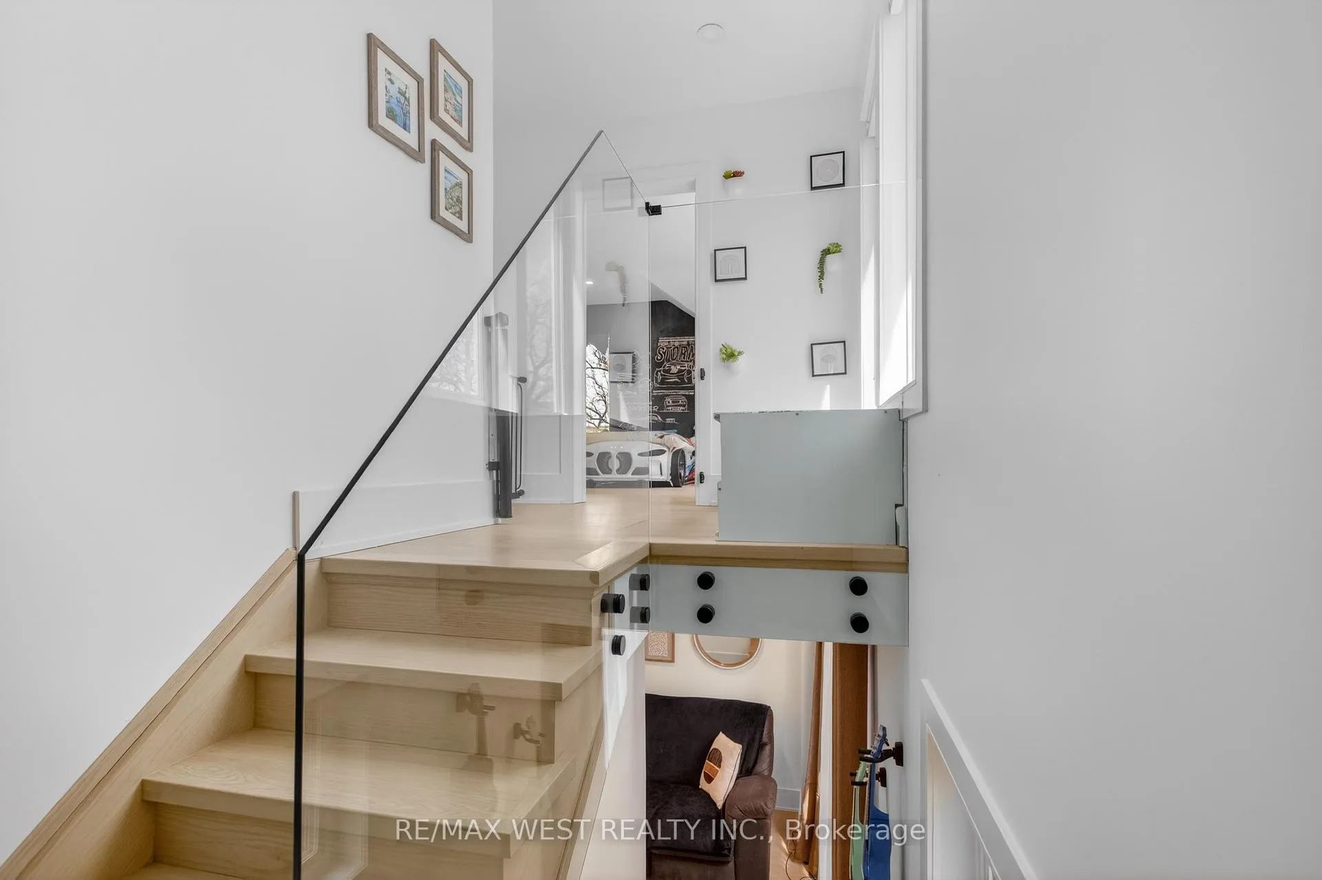 Photo 15 of 834 Beach Boulevard, Hamilton, Hamilton Beach — HOMEH
