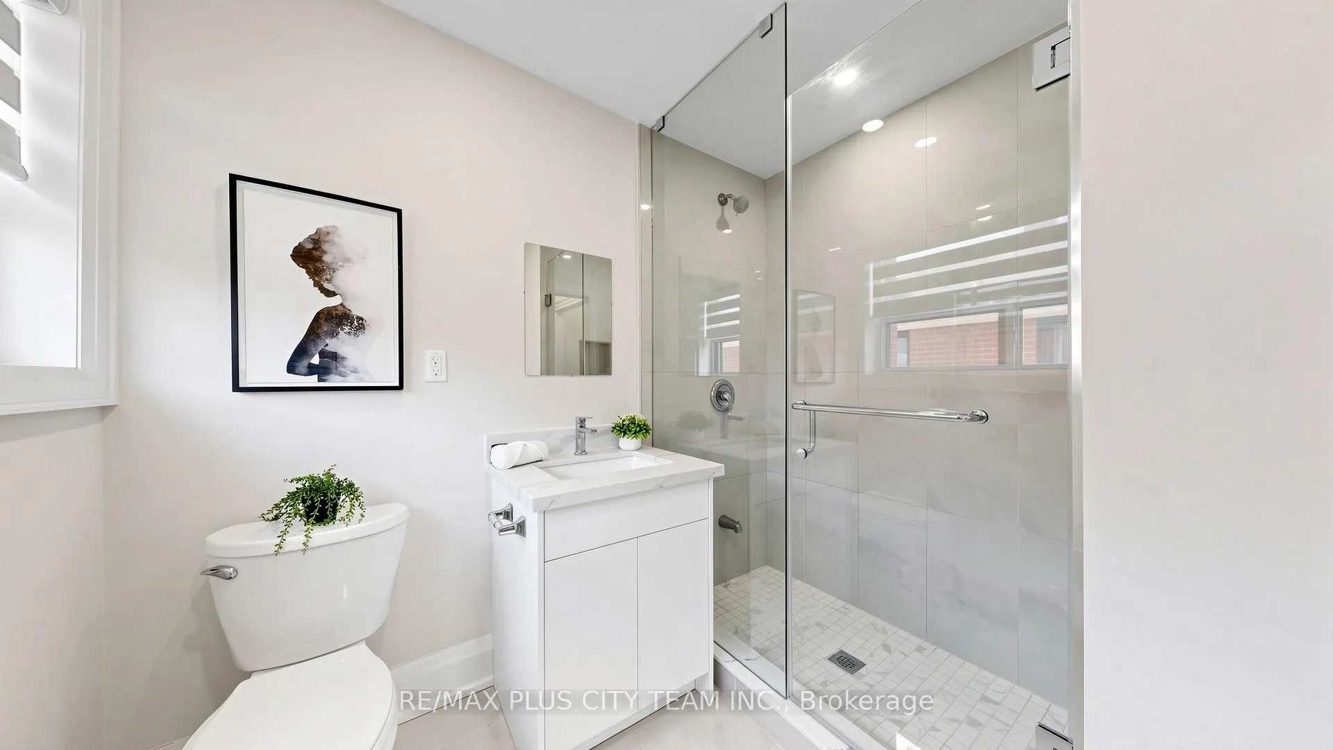 Photo 19 of 63 Picaro Drive, North York, Glenfield-Jane Heights — HOMEH