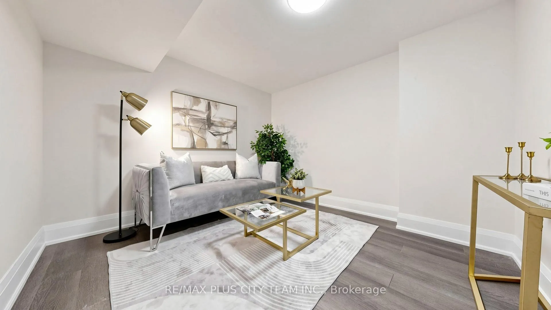Photo 25 of 63 Picaro Drive, North York, Glenfield-Jane Heights — HOMEH