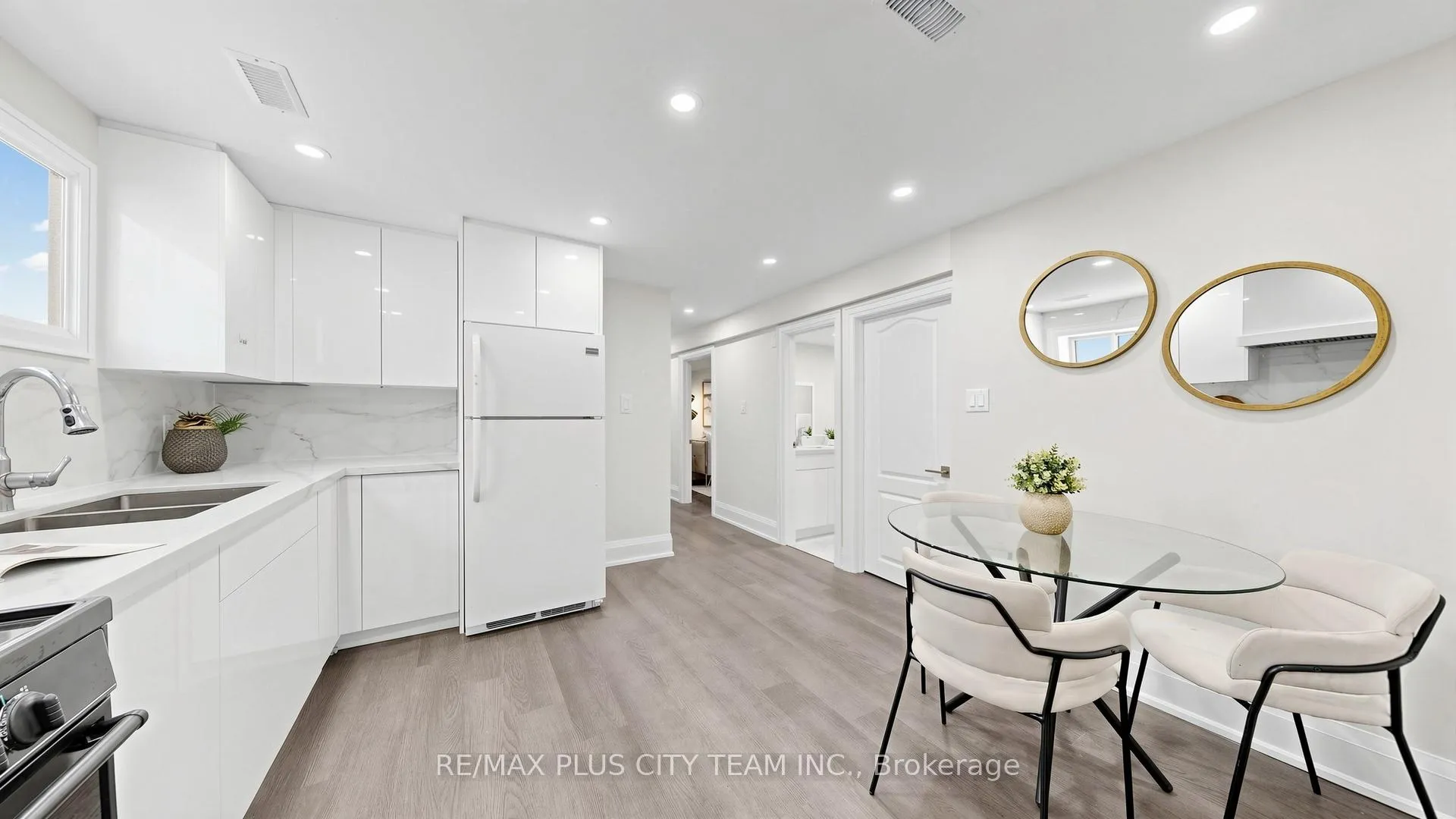 Photo 29 of 63 Picaro Drive, North York, Glenfield-Jane Heights — HOMEH