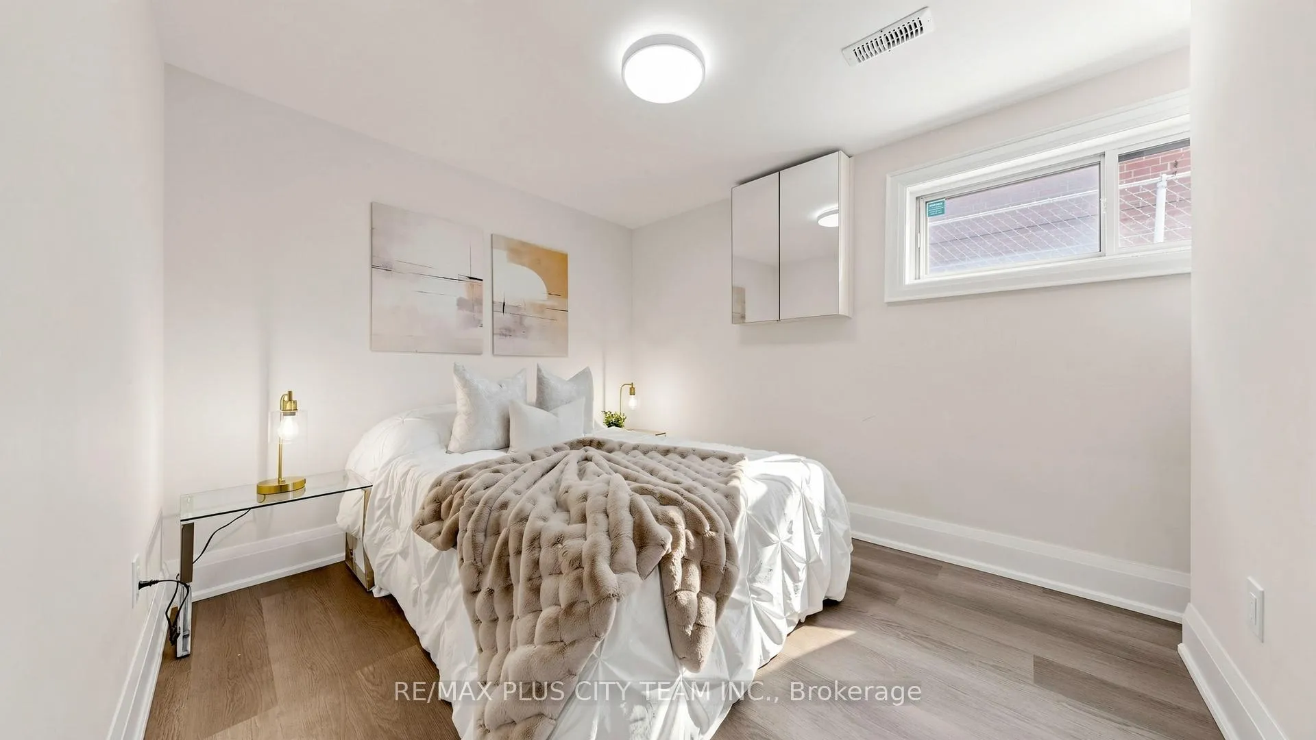 Photo 31 of 63 Picaro Drive, North York, Glenfield-Jane Heights — HOMEH