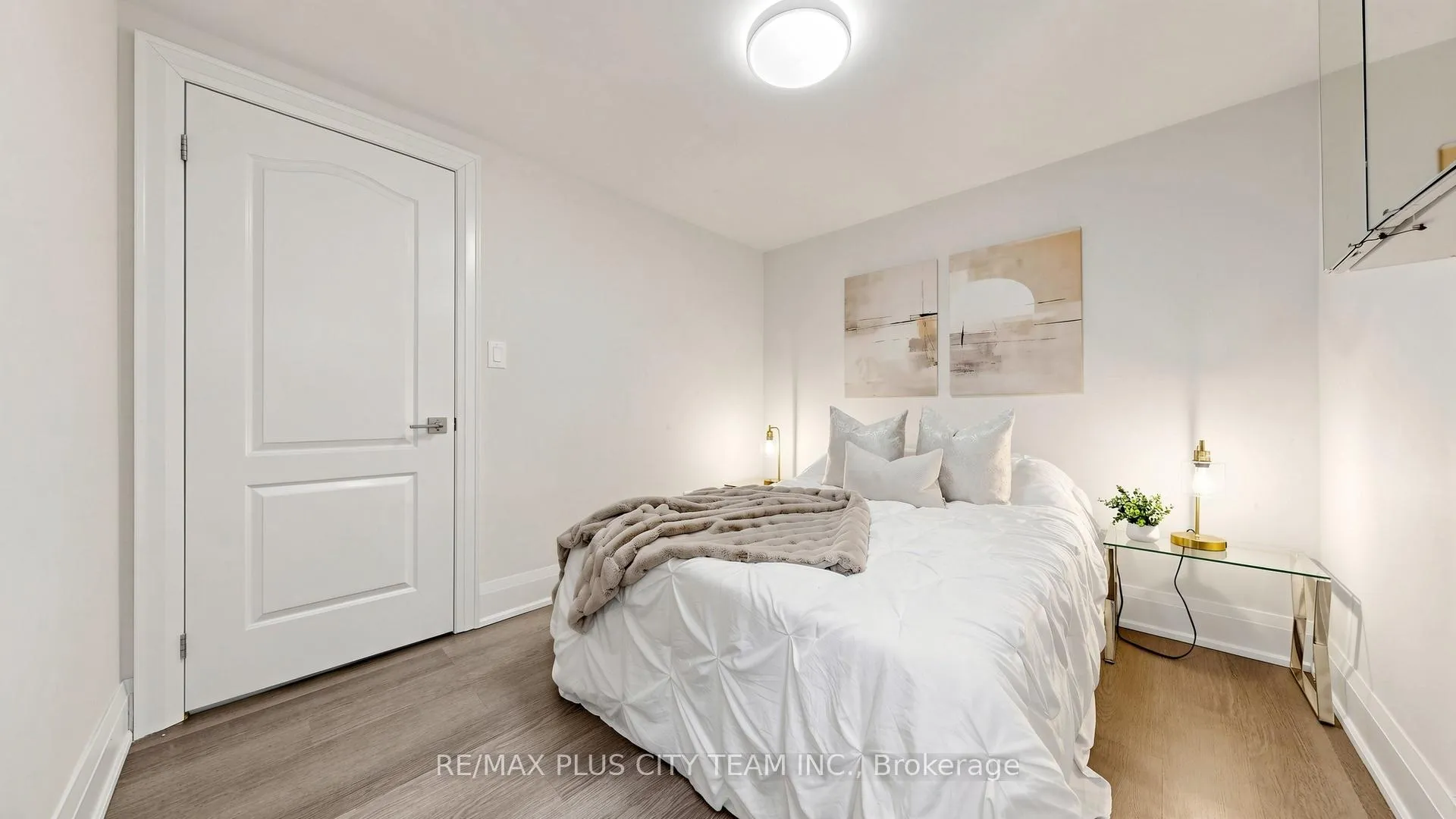 Photo 32 of 63 Picaro Drive, North York, Glenfield-Jane Heights — HOMEH