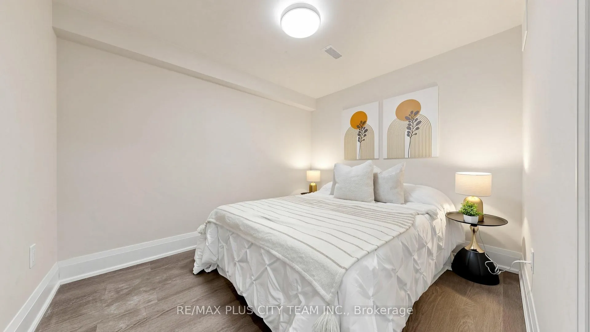 Photo 34 of 63 Picaro Drive, North York, Glenfield-Jane Heights — HOMEH