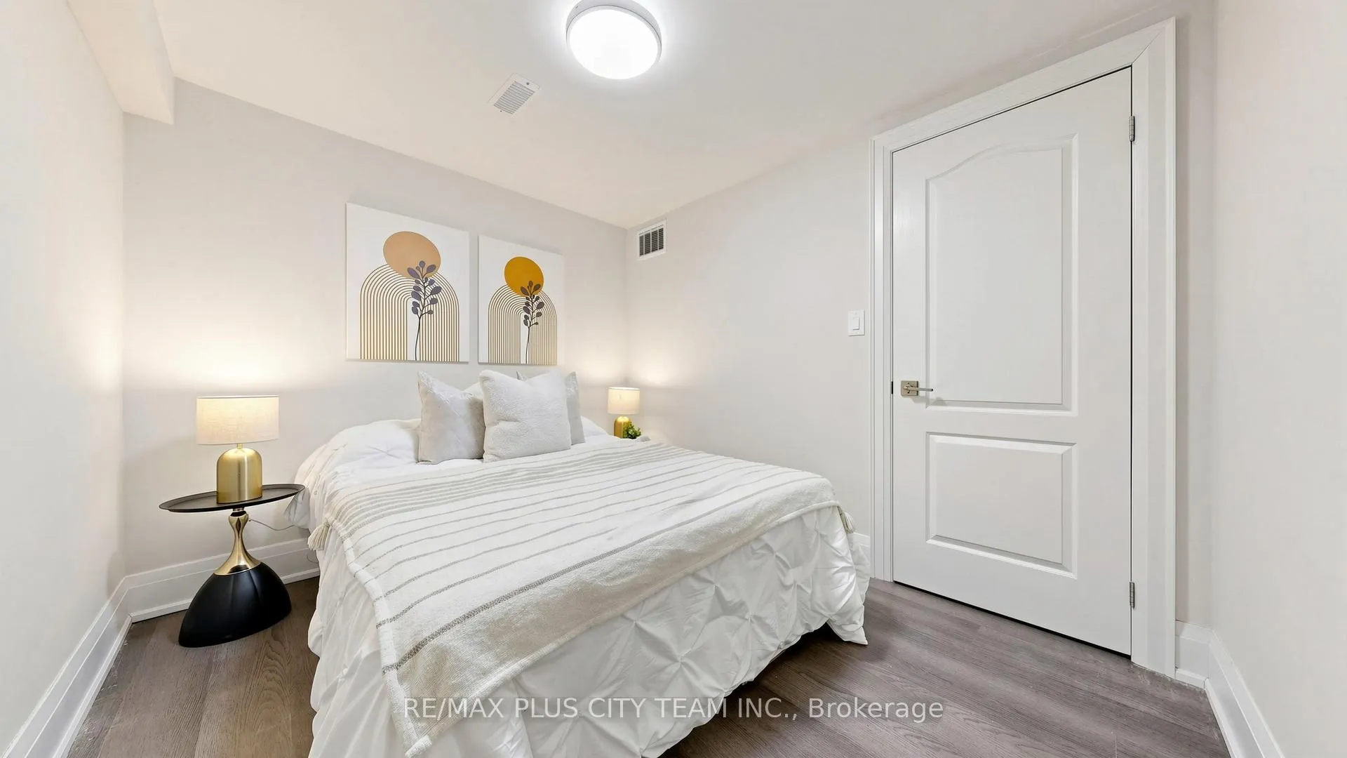 Photo 35 of 63 Picaro Drive, North York, Glenfield-Jane Heights — HOMEH