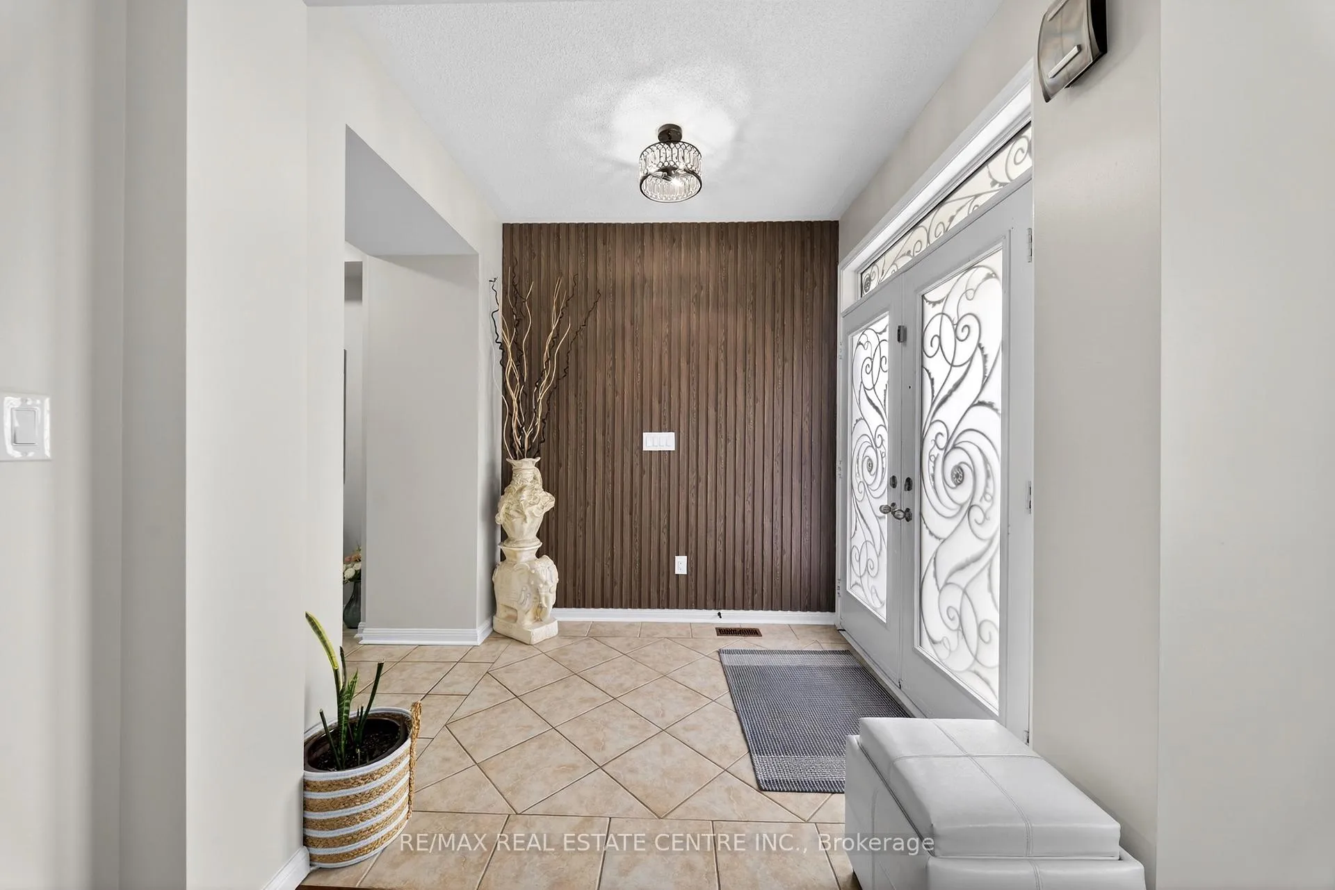 Photo 6 of 207 Arthur Fach Drive, Cambridge, Fiddlesticks — HOMEH