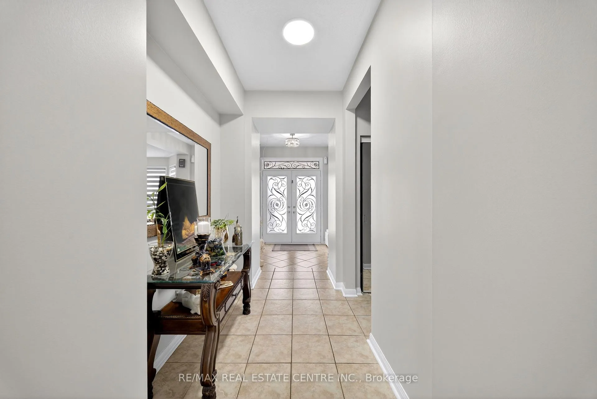 Photo 10 of 207 Arthur Fach Drive, Cambridge, Fiddlesticks — HOMEH